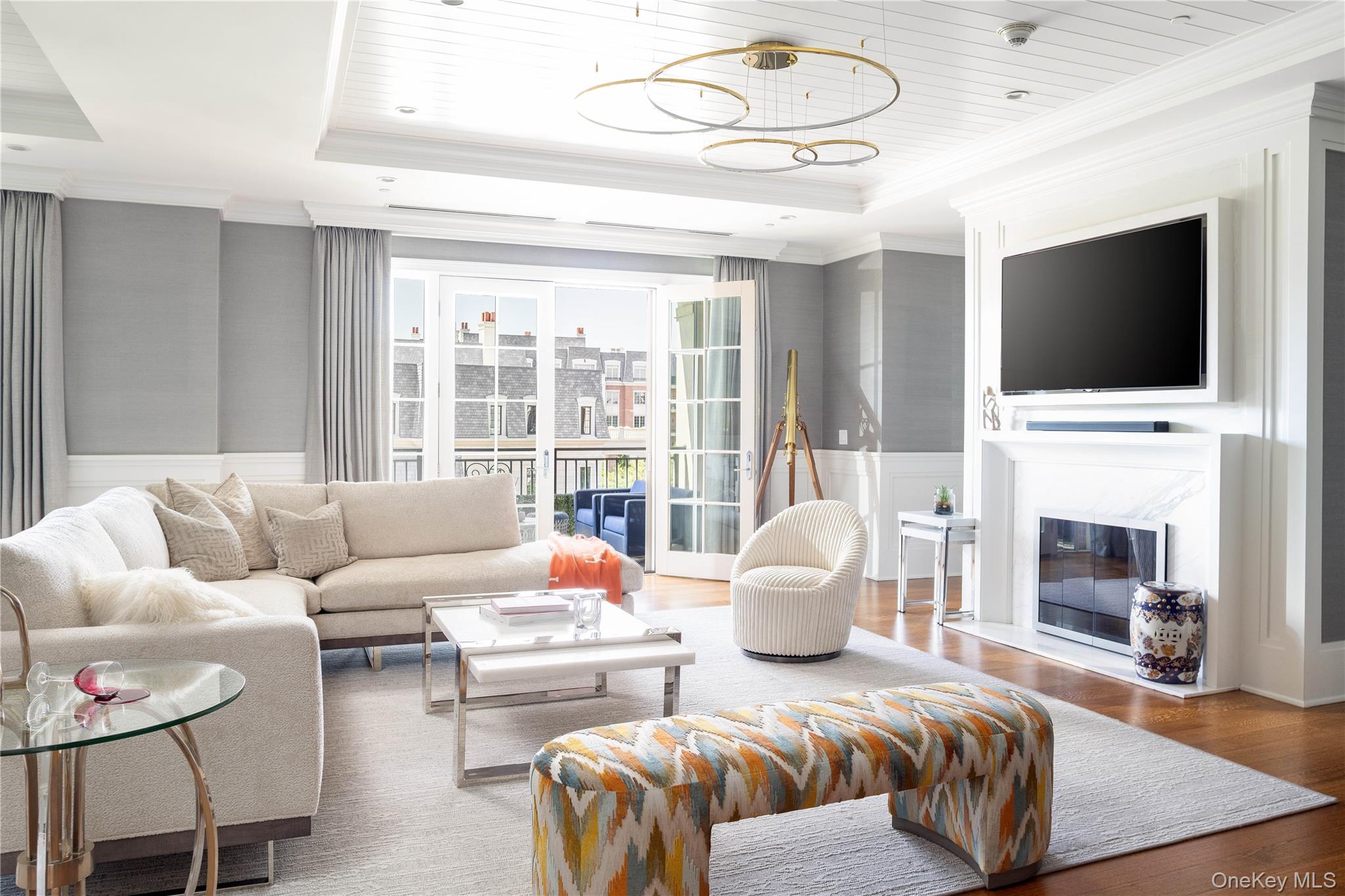 2000 Royal Court # 2105/2103, North Hills, NY 11040