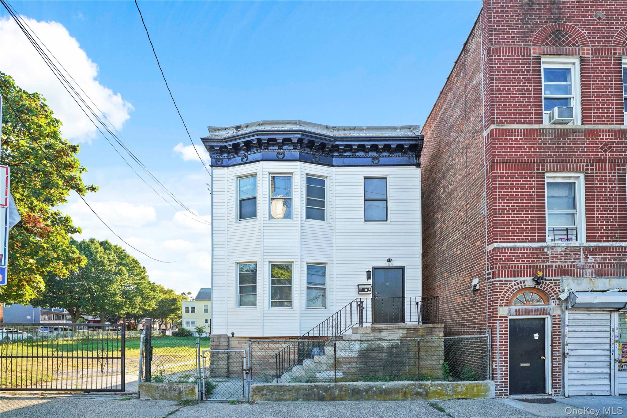 909 Castle Hill Avenue, Bronx, NY 10473