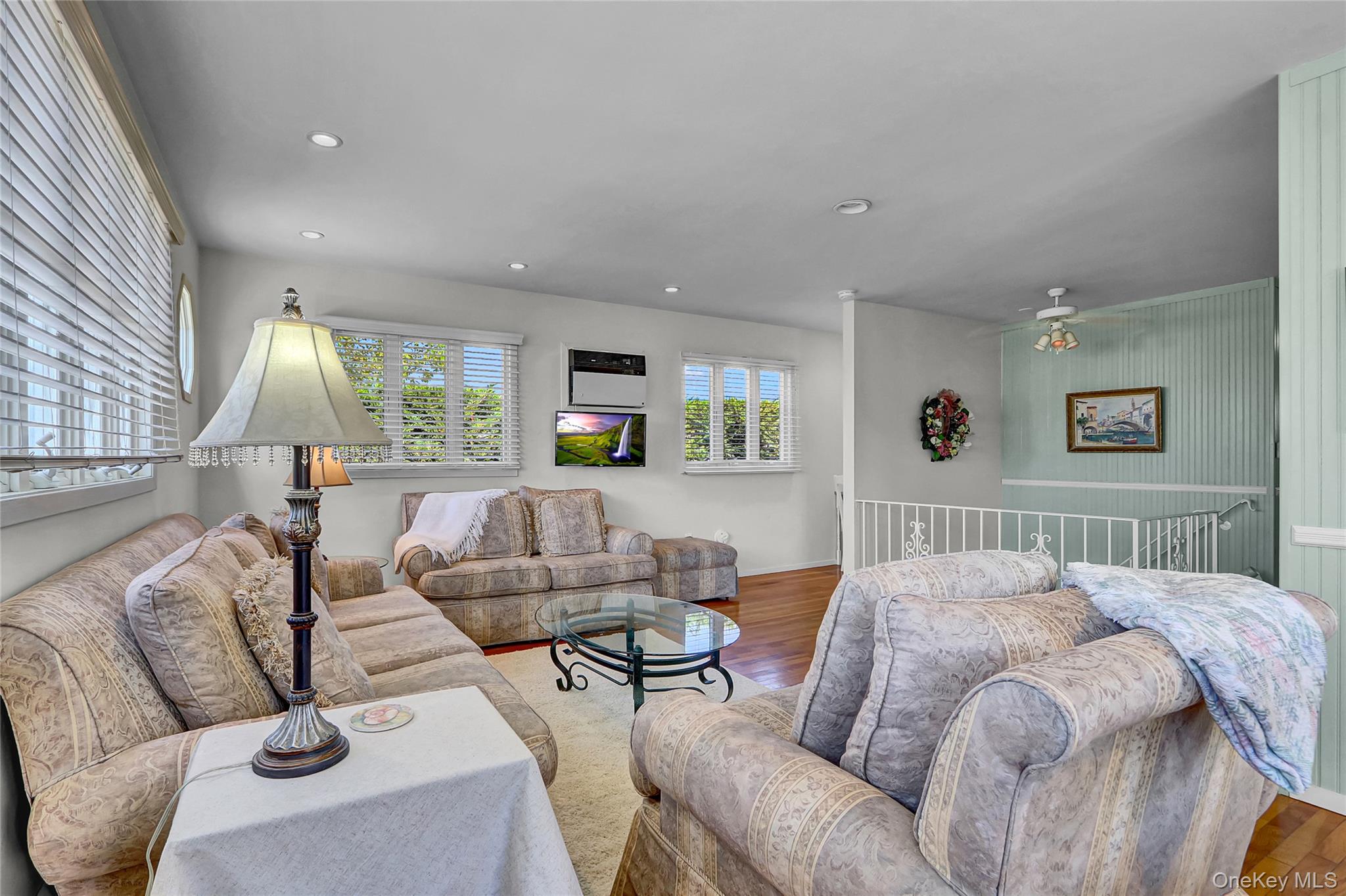 60 Baldwin Avenue, Point Lookout, NY 11569