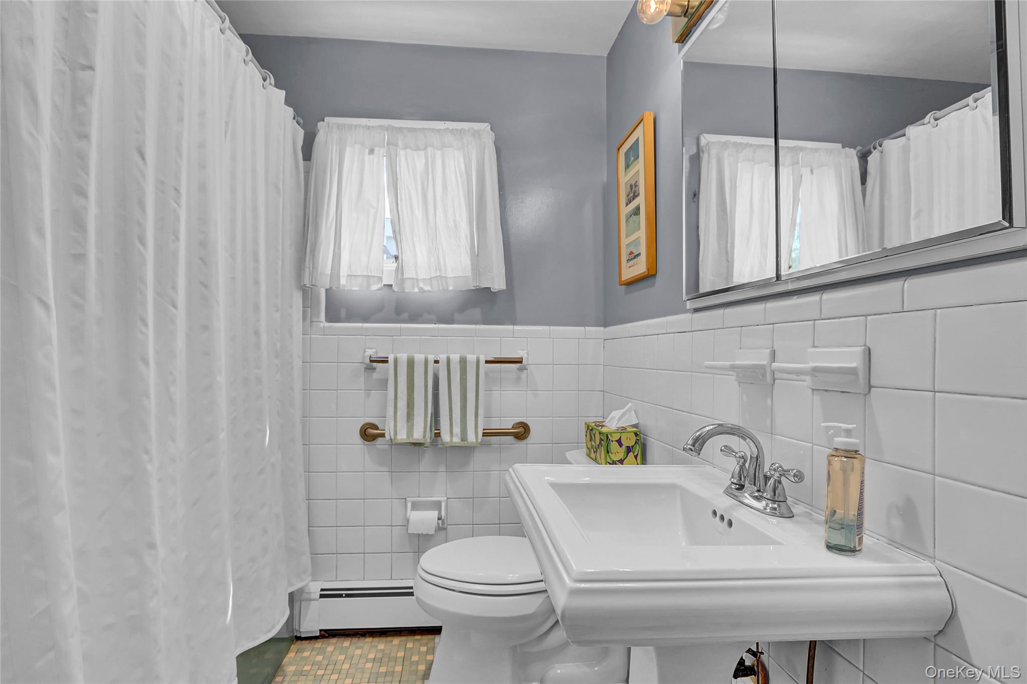 60 Baldwin Avenue, Point Lookout, NY 11569