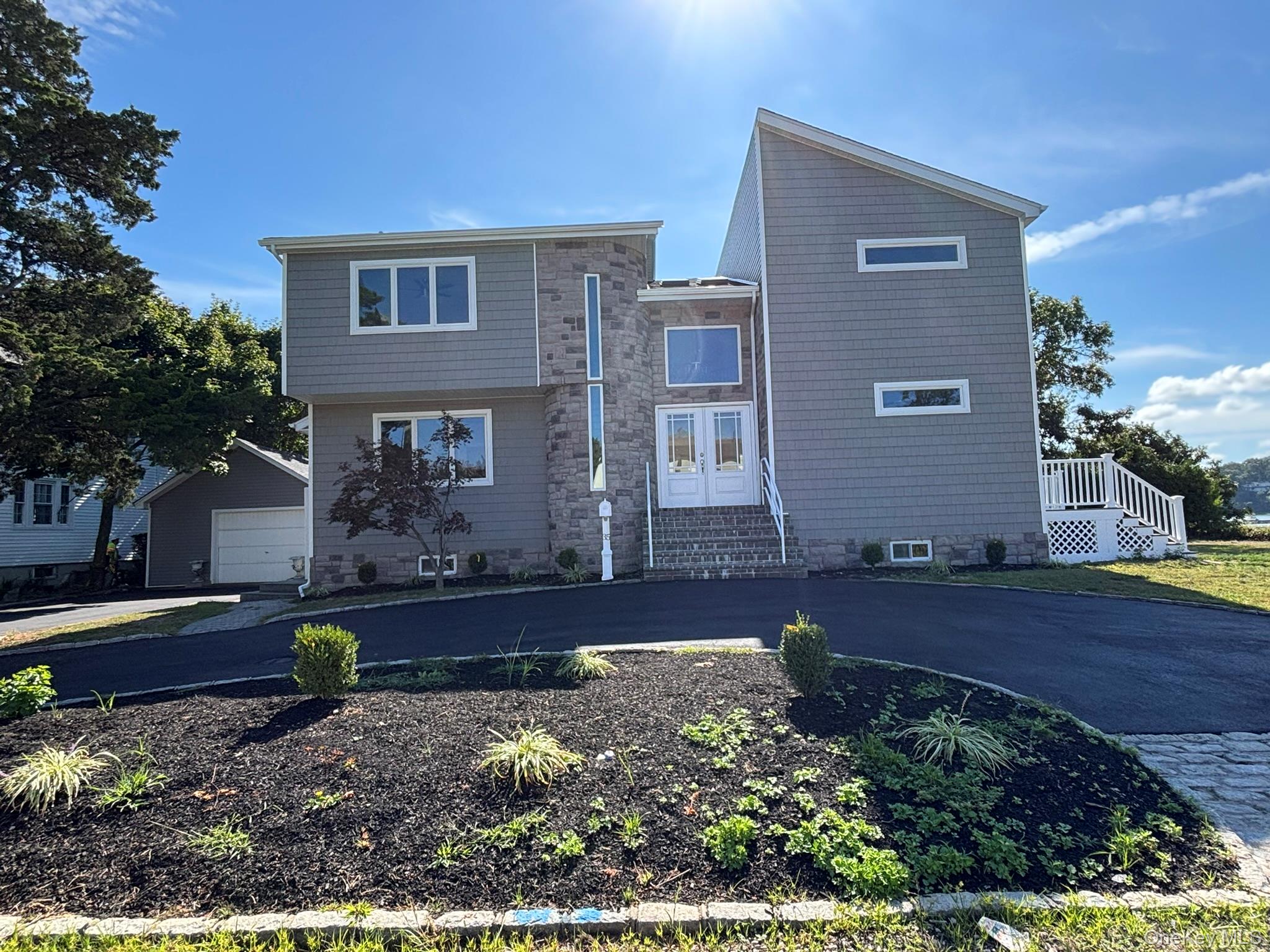 35 Adams Avenue, Bayville, NY 11709