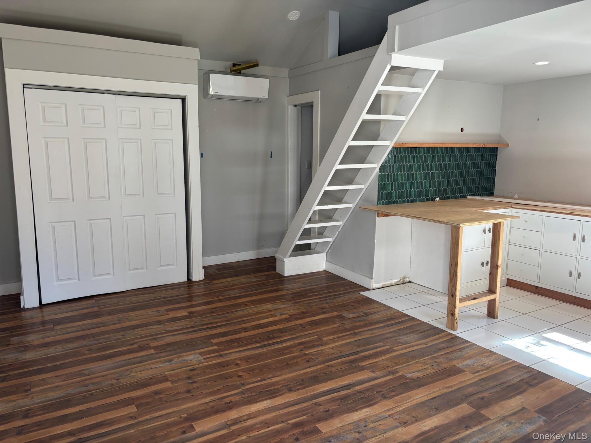 35 Adams Avenue, Bayville, NY 11709