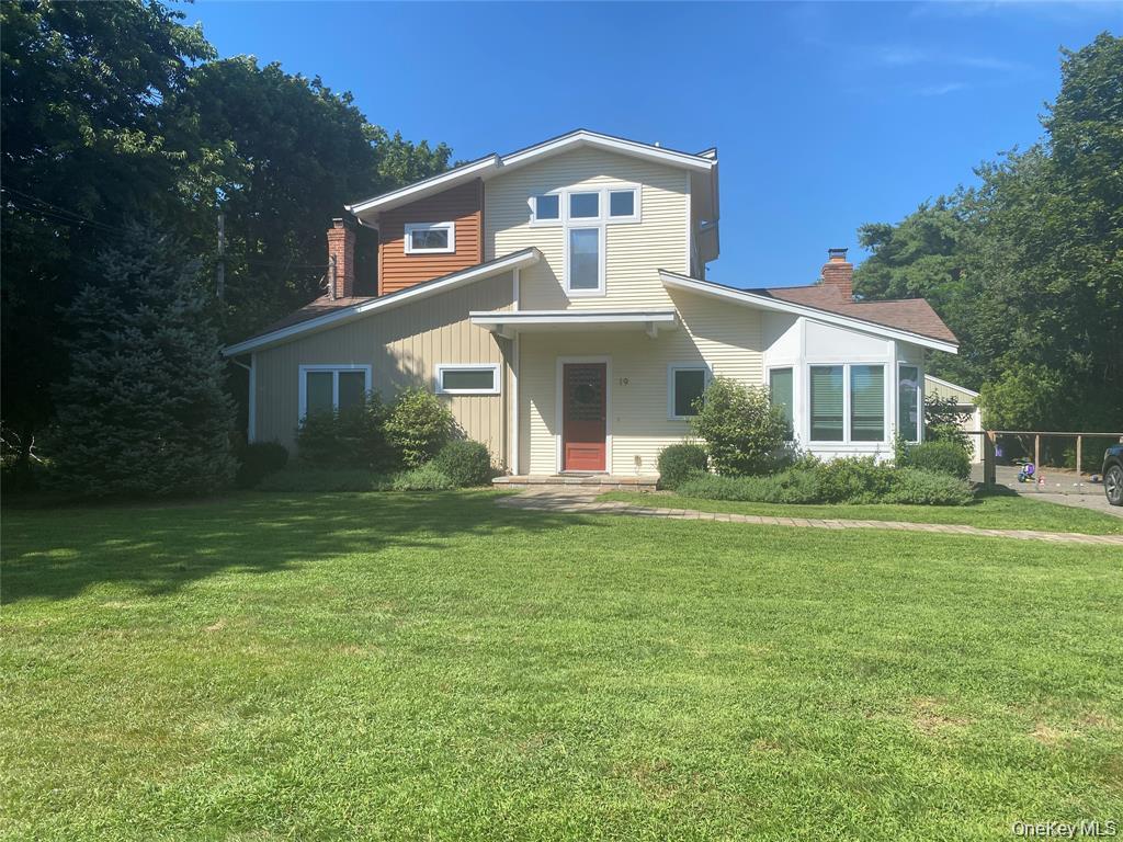 19 W End Avenue, East Quogue, NY 11942