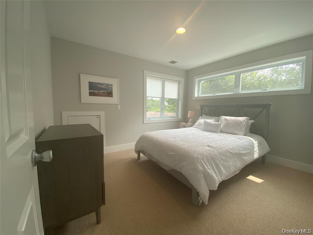 19 W End Avenue, East Quogue, NY 11942