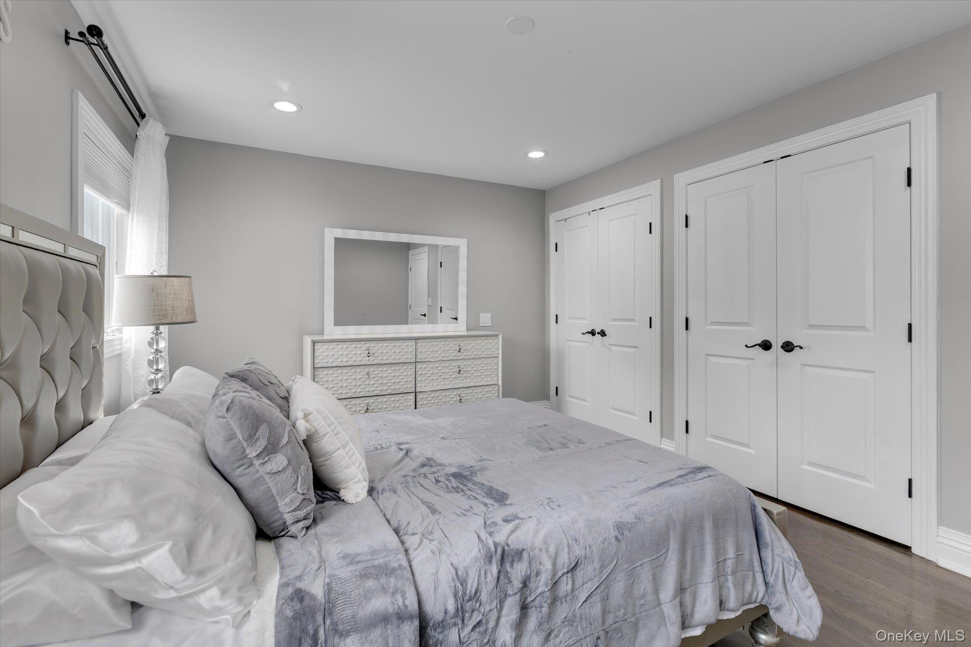 18 Catherwood Crescent, Melville, NY 11747