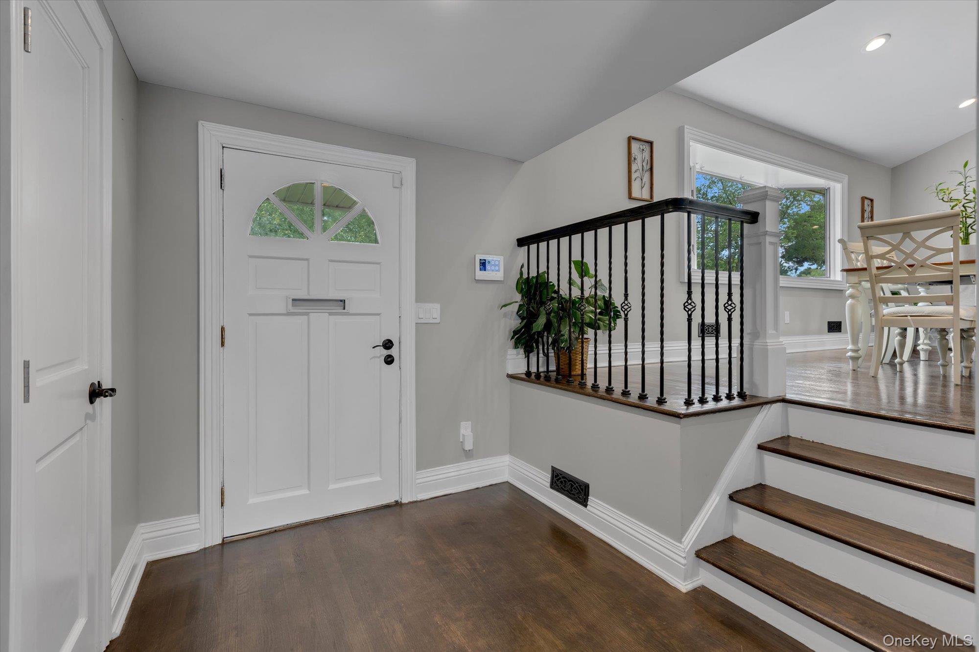 18 Catherwood Crescent, Melville, NY 11747