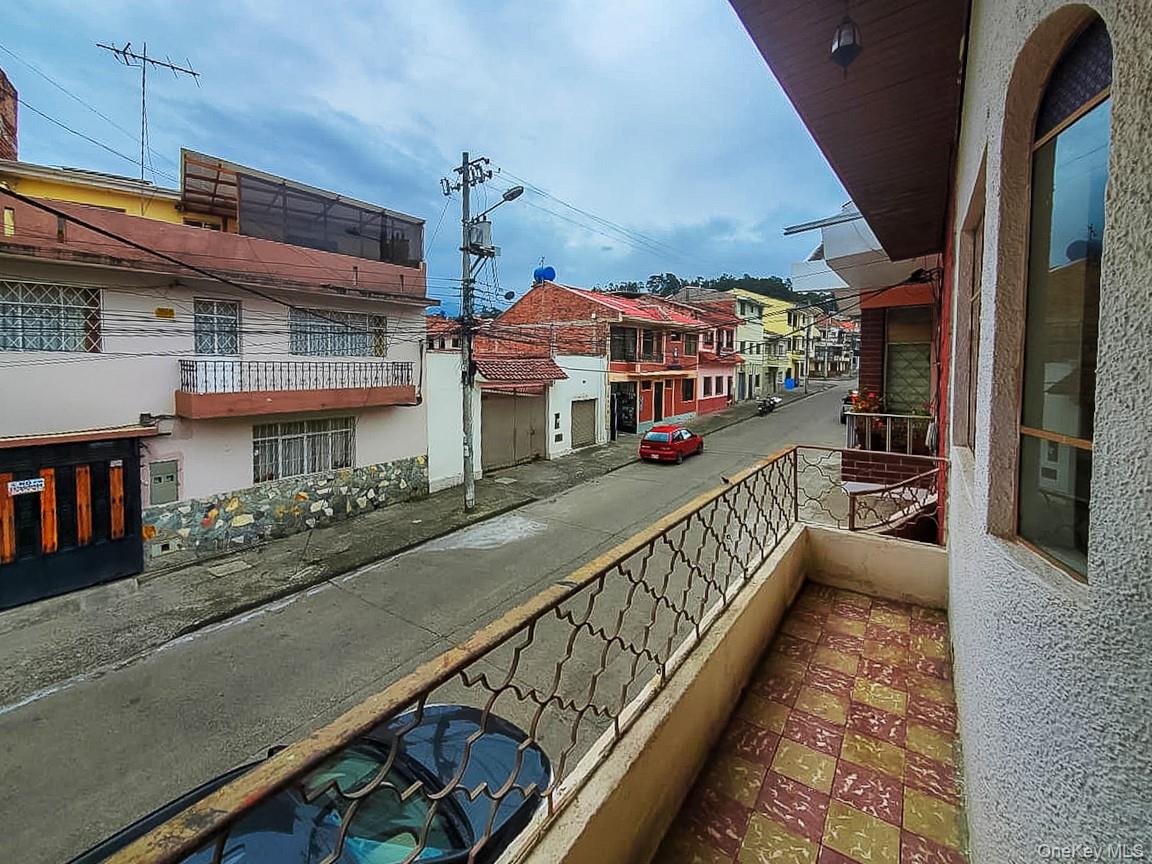 271 C. Escultor Ayabaca, Cuenca, Ecuador, Other 010208