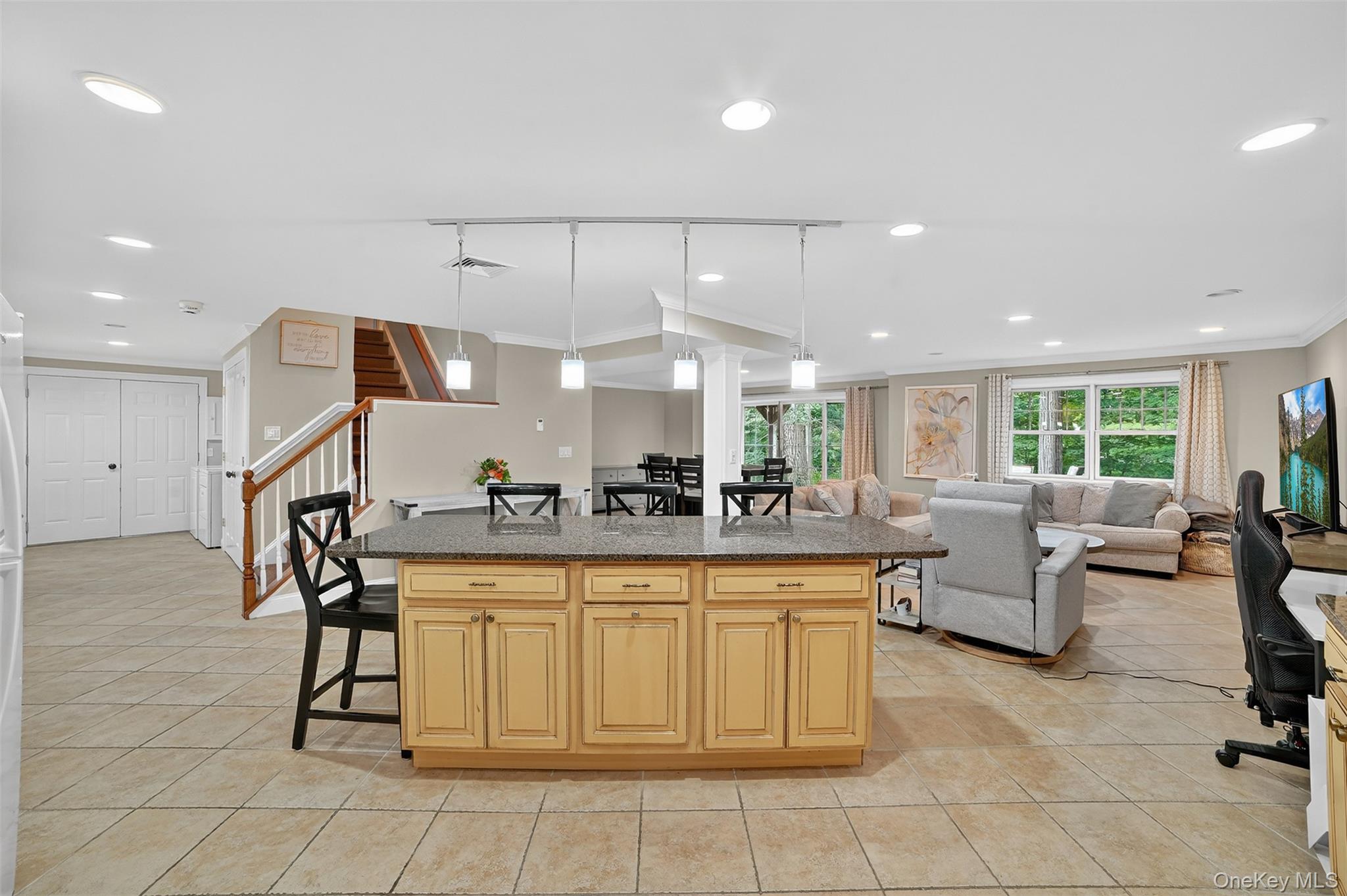 11 Flanders Lane, Cortlandt Manor, NY 10567