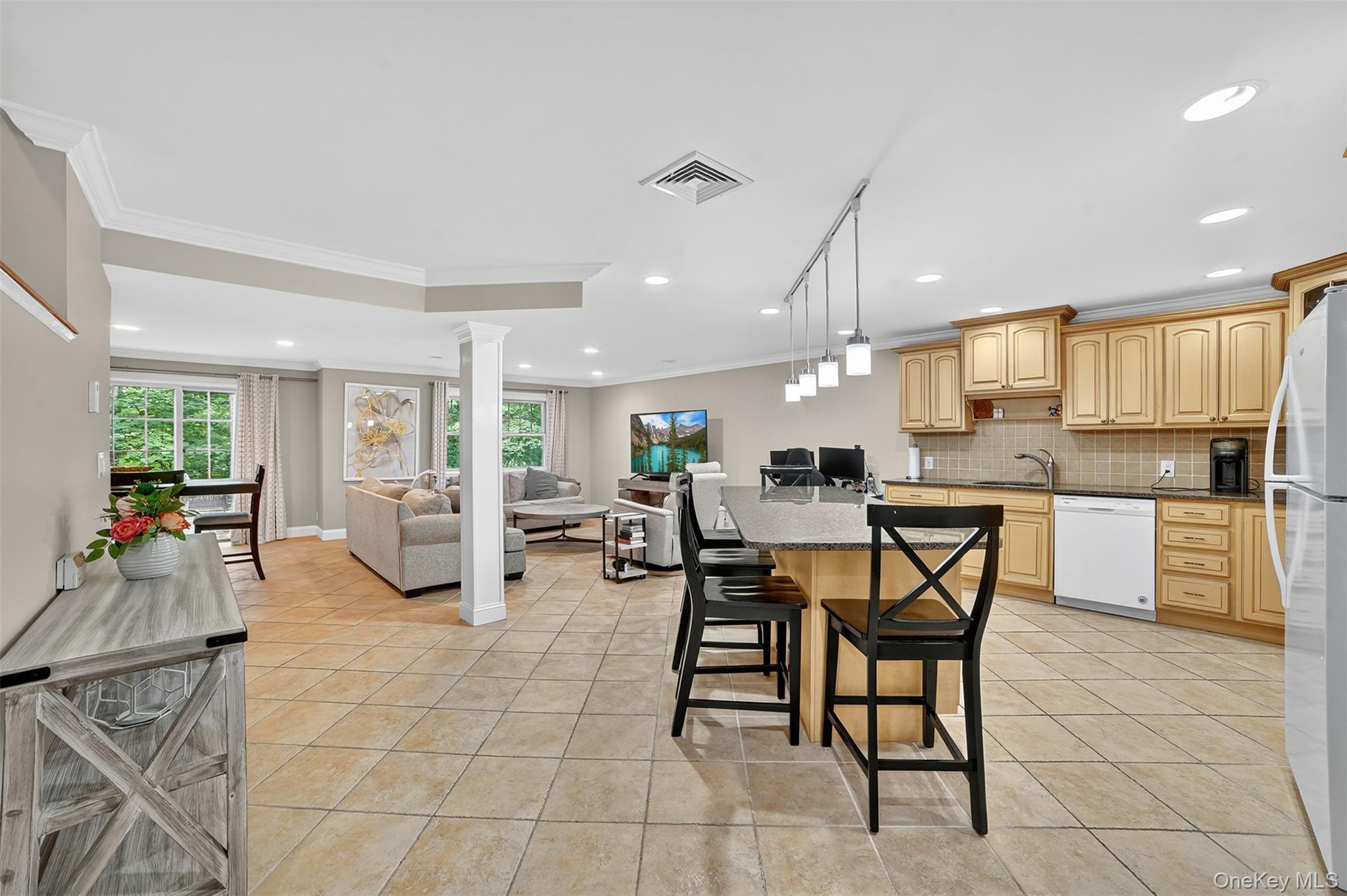 11 Flanders Lane, Cortlandt Manor, NY 10567