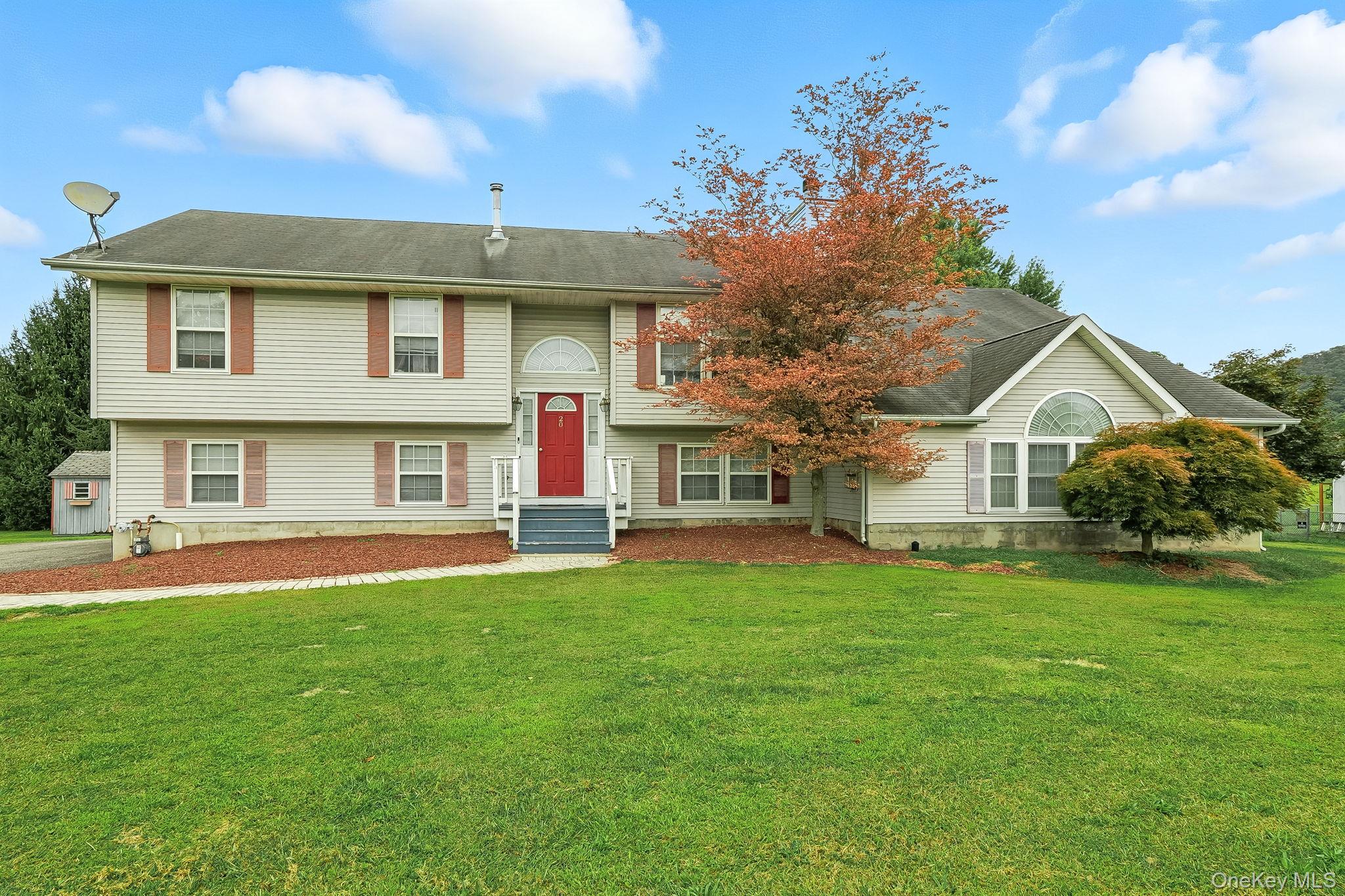 20 Bernadette Way, Washingtonville, NY 10992