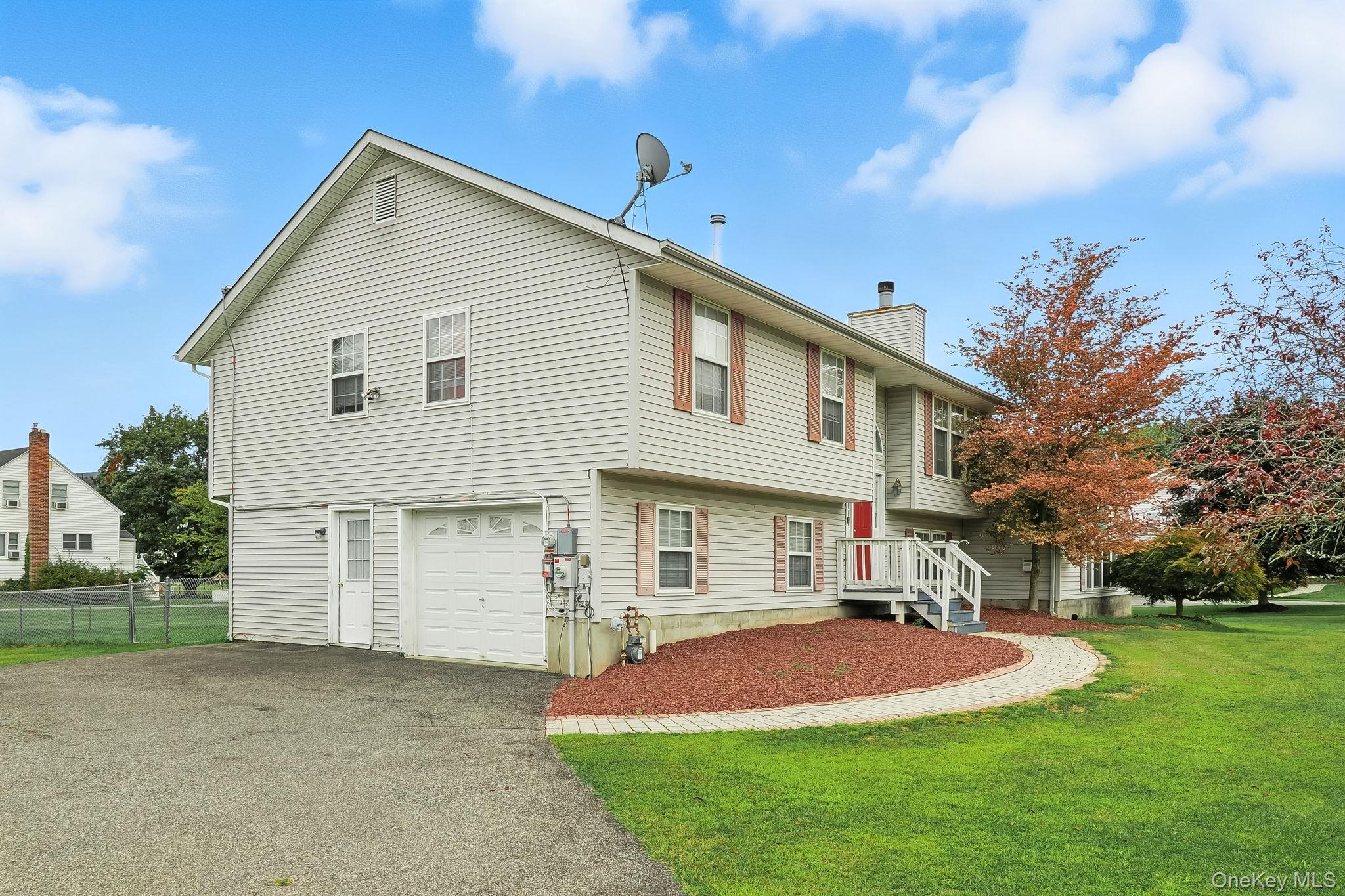 20 Bernadette Way, Washingtonville, NY 10992