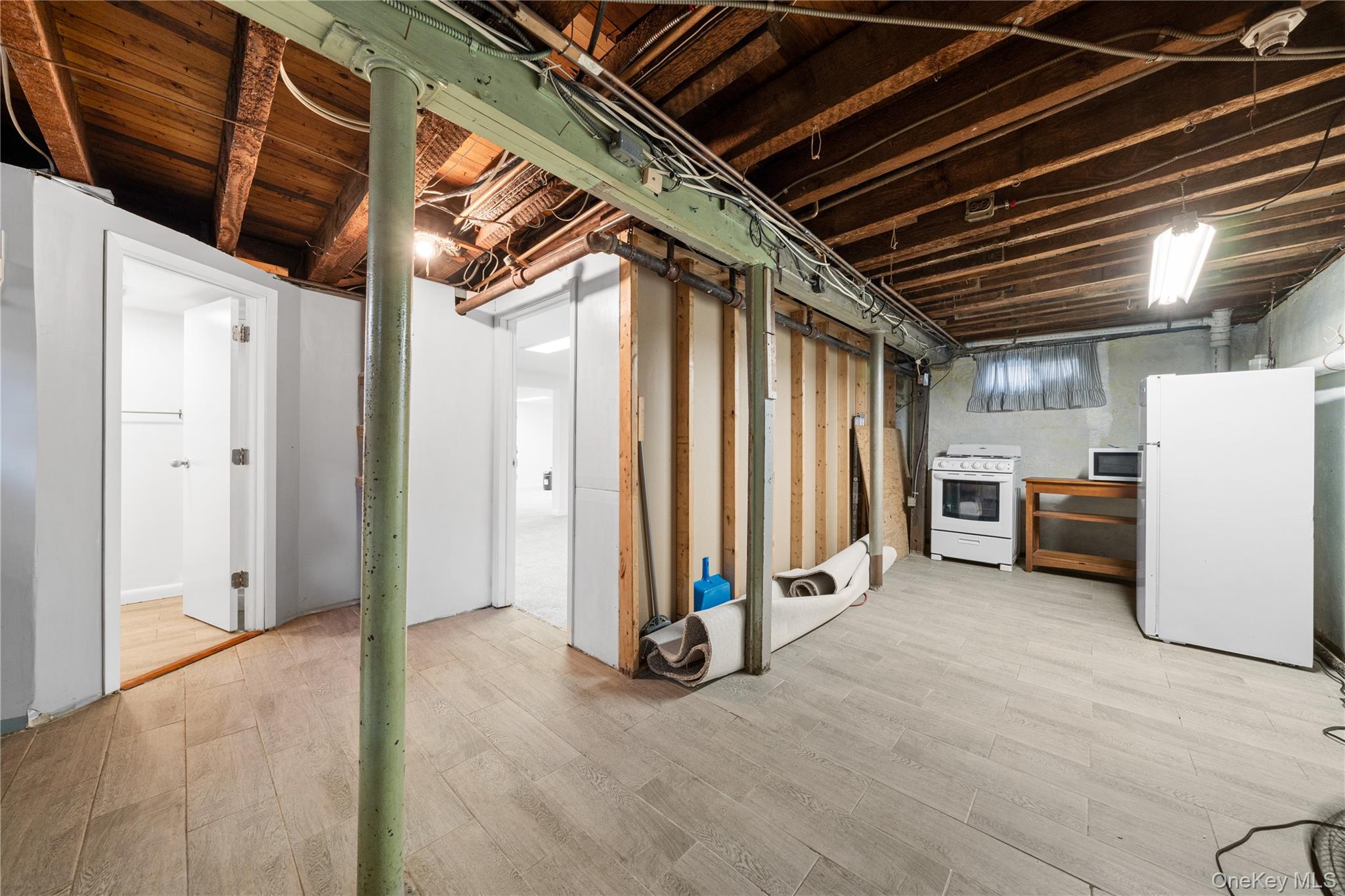 47 Stratford Road, West Hempstead, NY 11552