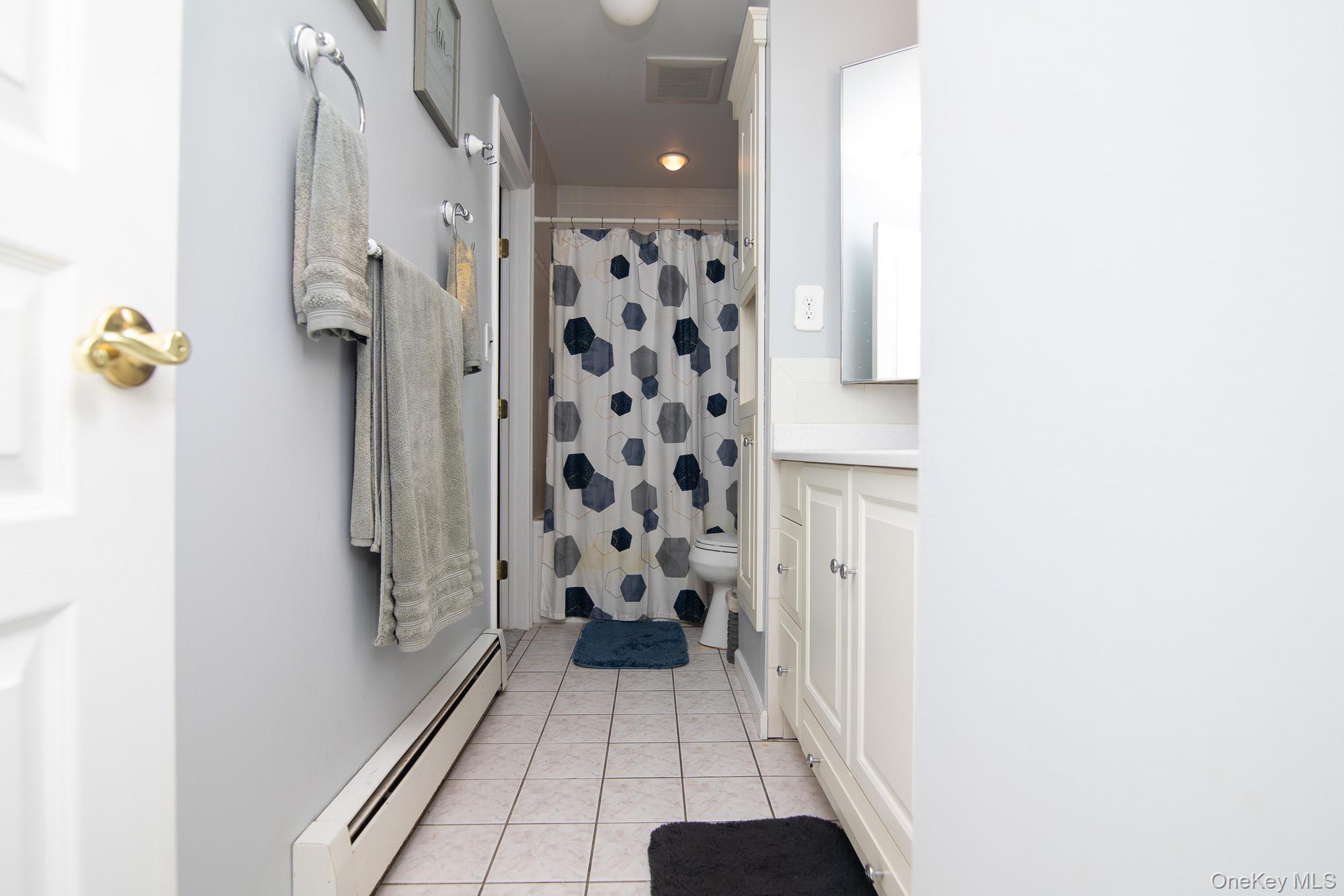 3 Continental Lane, Washingtonville, NY 10992