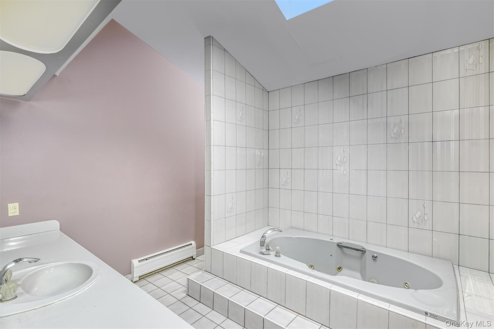 5 Hillel Court, Monsey, NY 10952