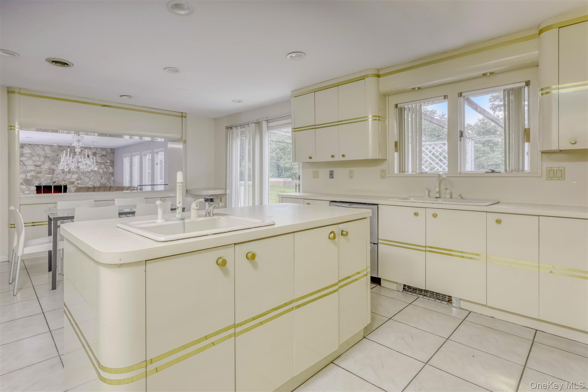 5 Hillel Court, Monsey, NY 10952