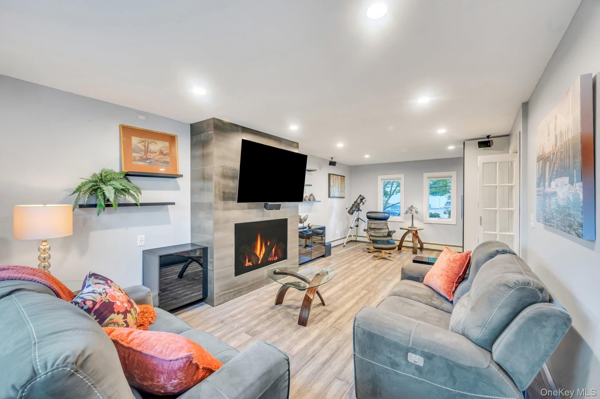 99 Lantern Road, Hicksville, NY 11801