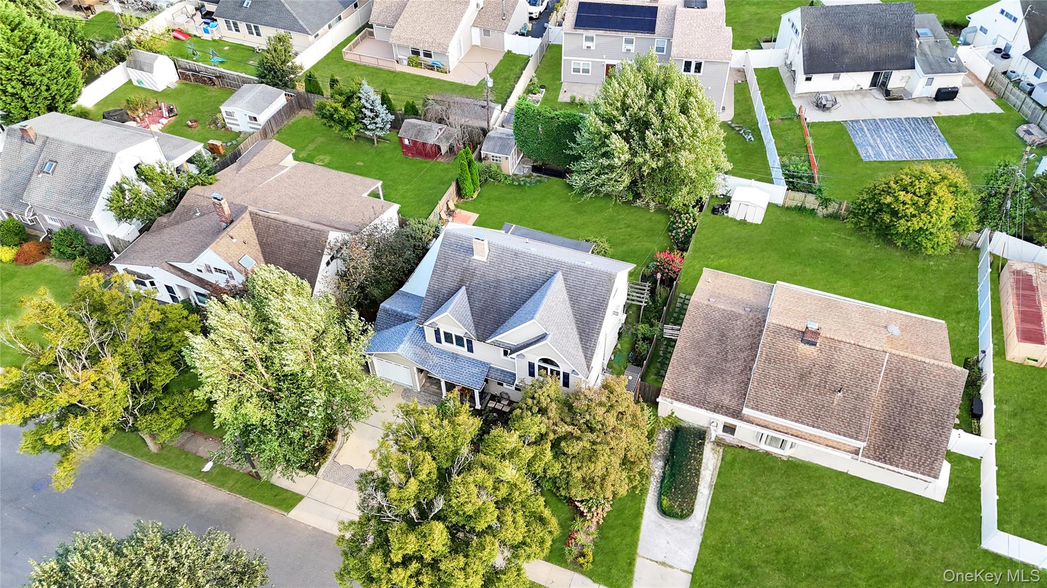 99 Lantern Road, Hicksville, NY 11801