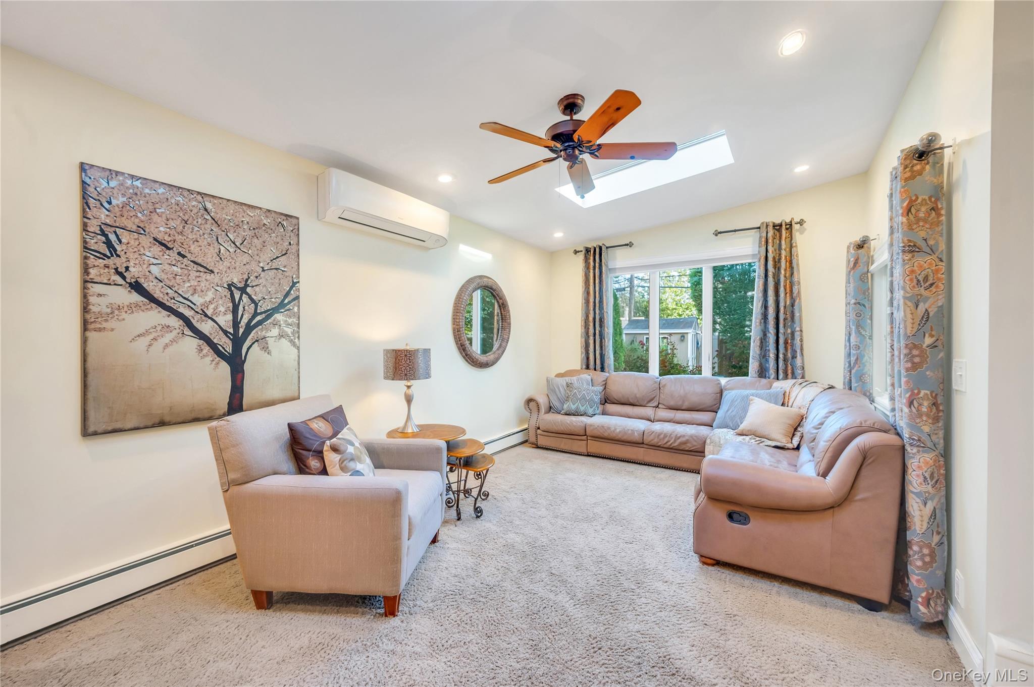 99 Lantern Road, Hicksville, NY 11801