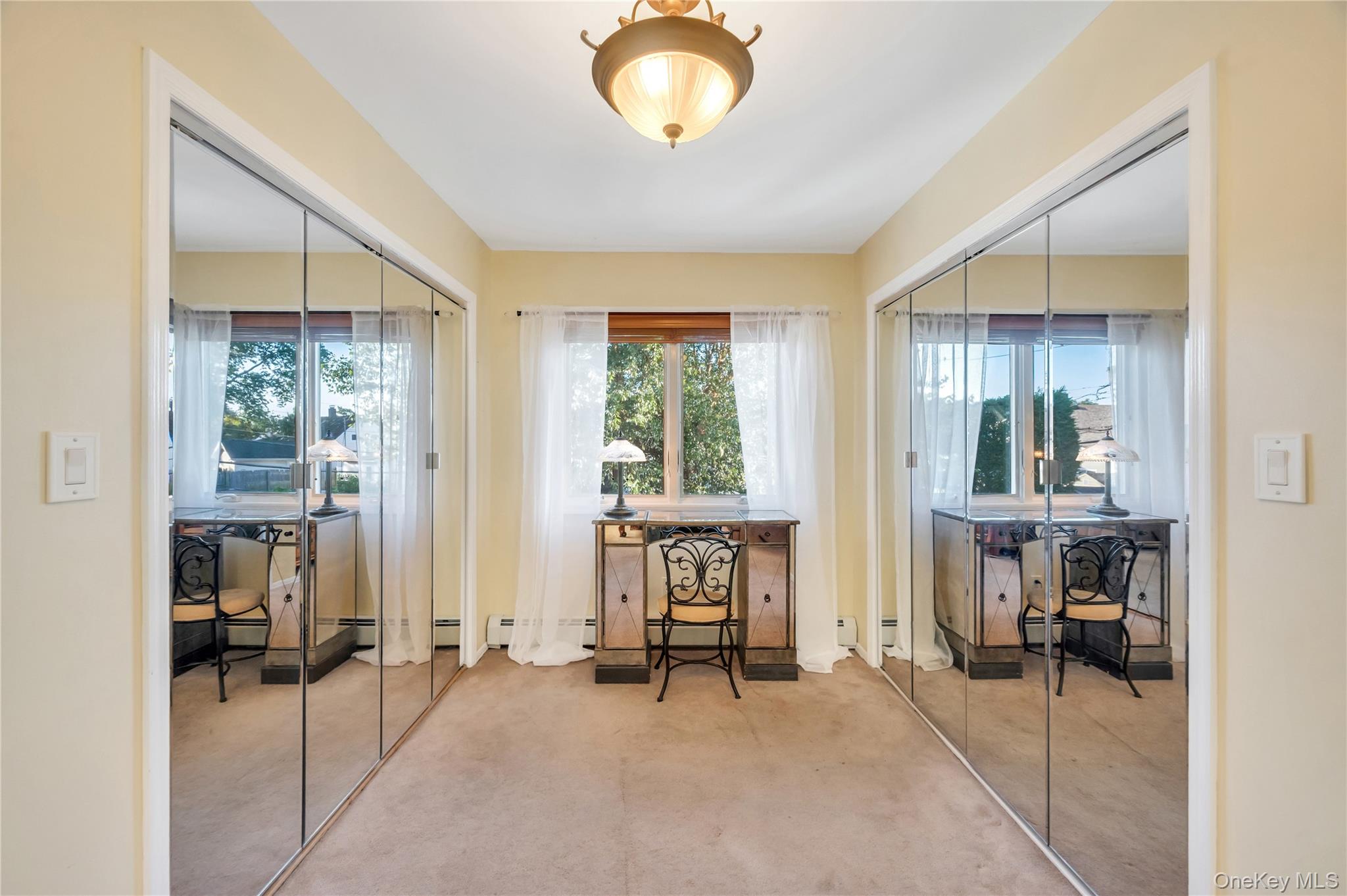 99 Lantern Road, Hicksville, NY 11801