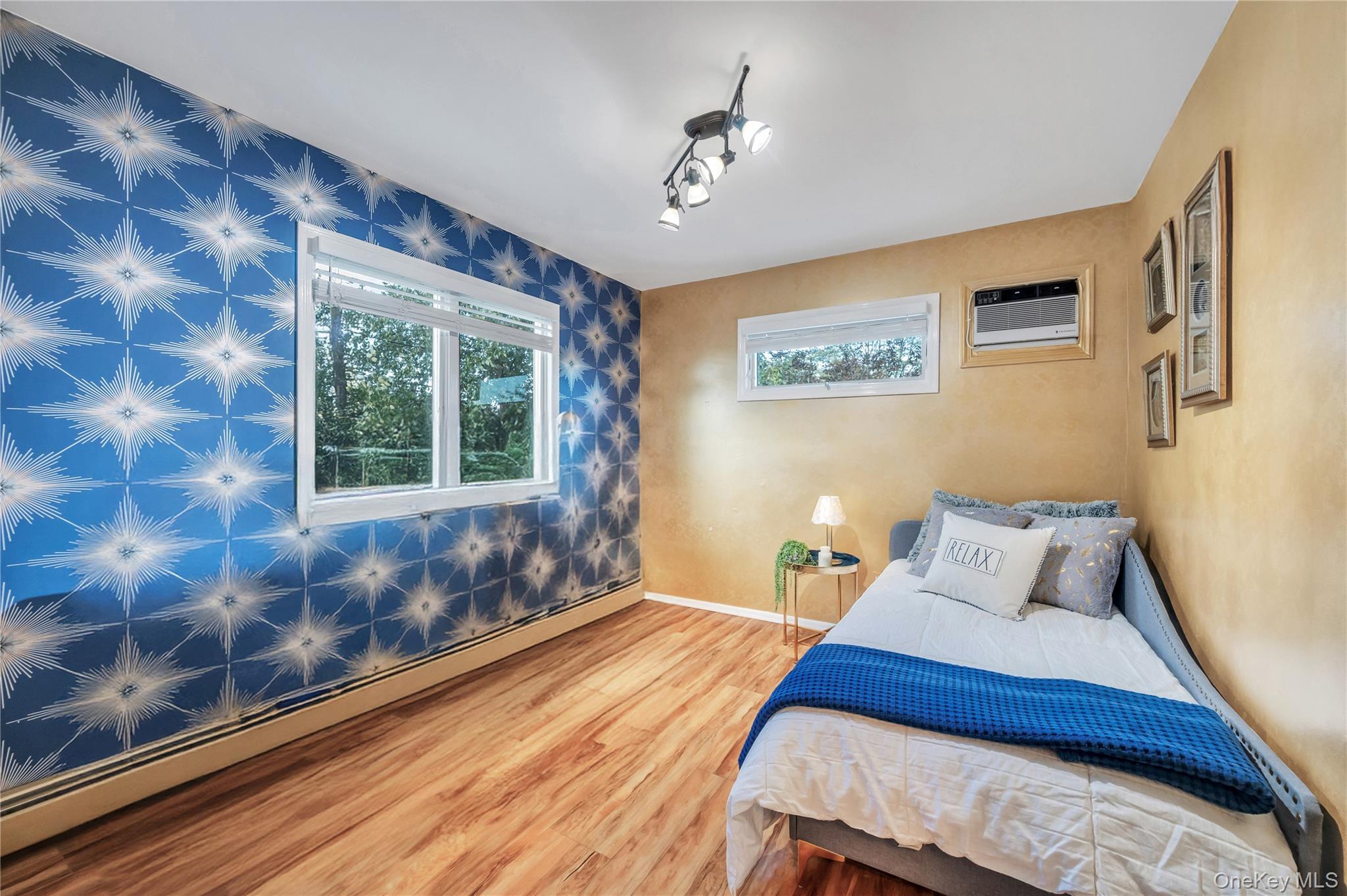 99 Lantern Road, Hicksville, NY 11801