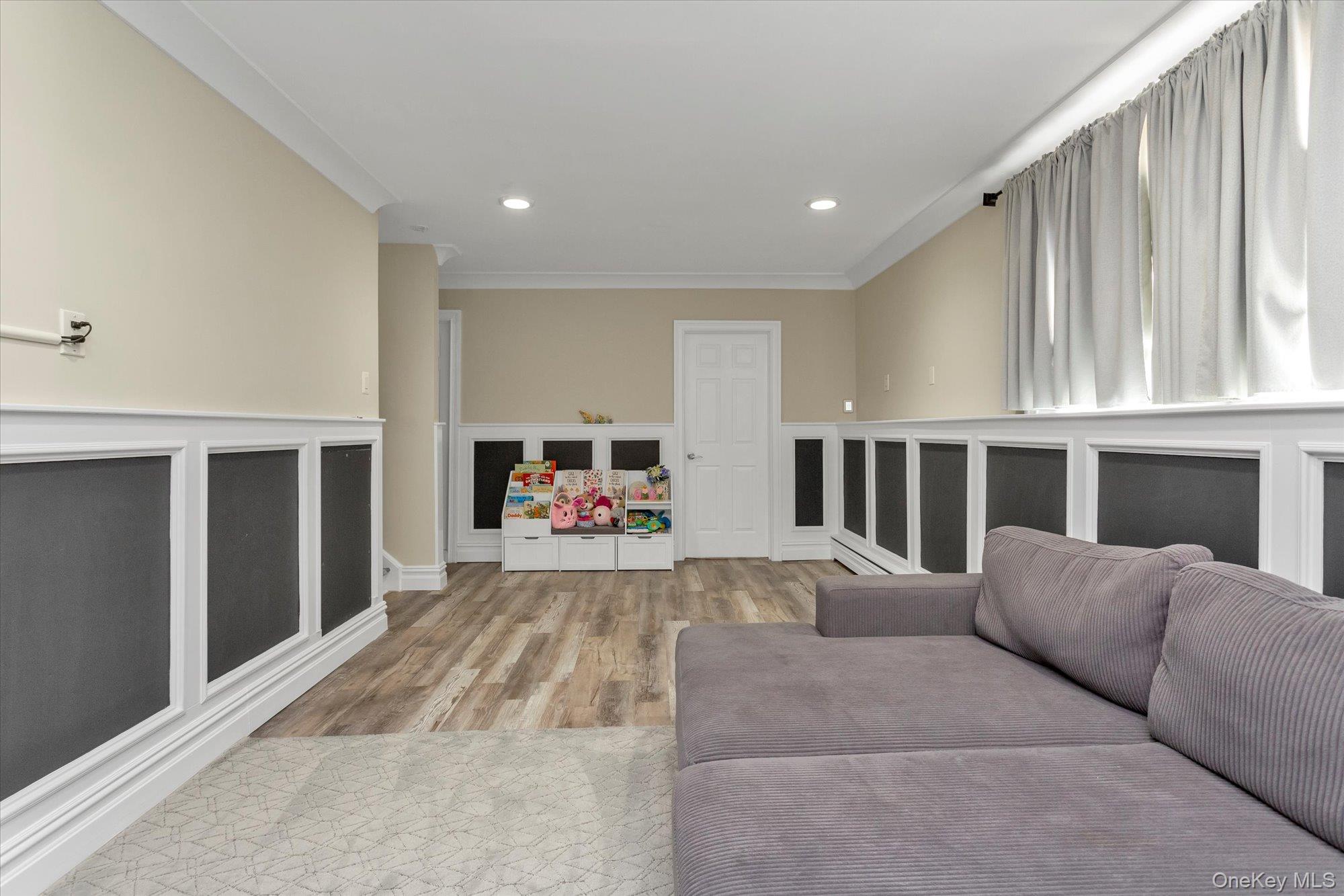 6 Fairview Road W, Massapequa, NY 11758