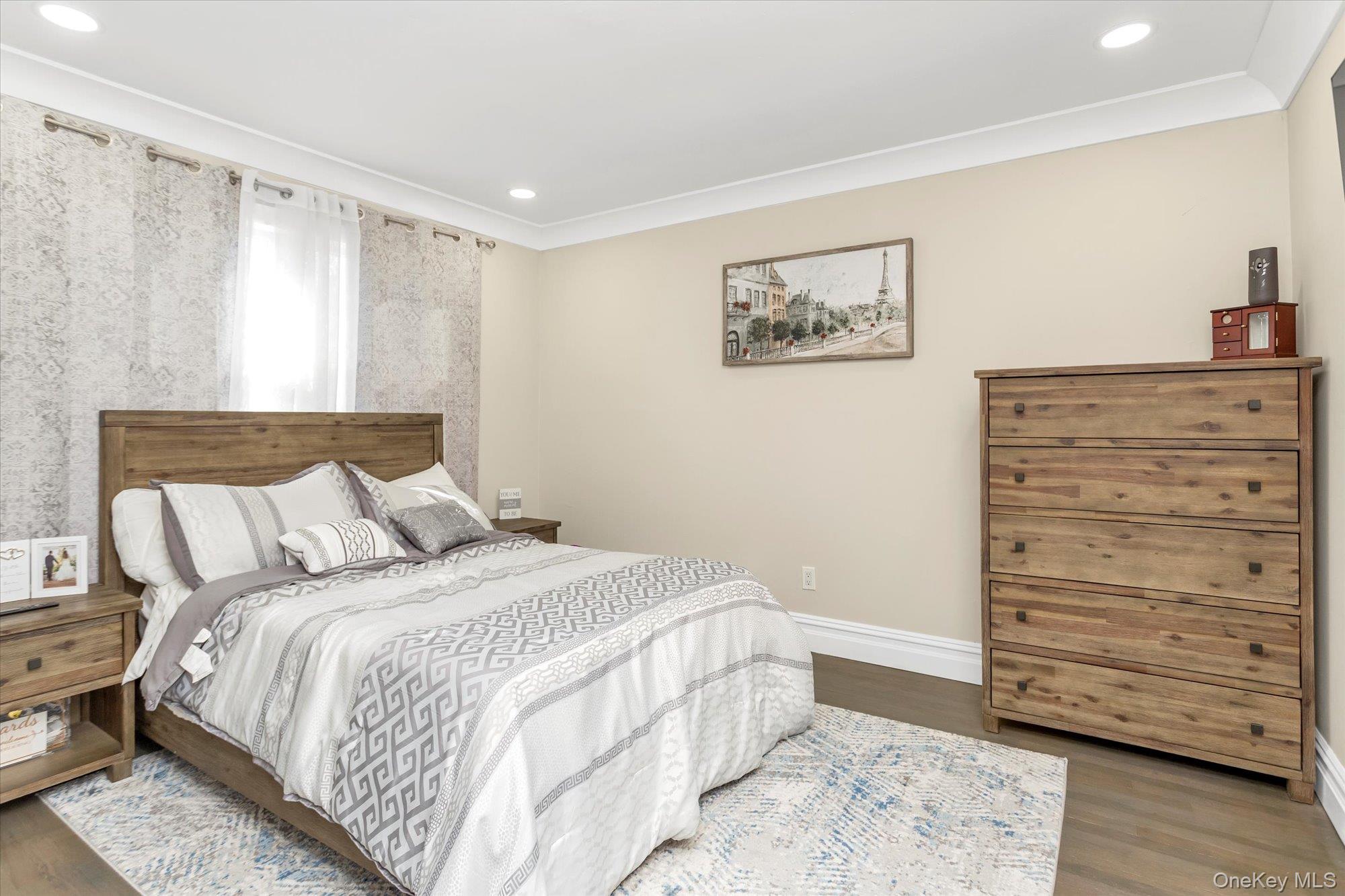 6 Fairview Road W, Massapequa, NY 11758