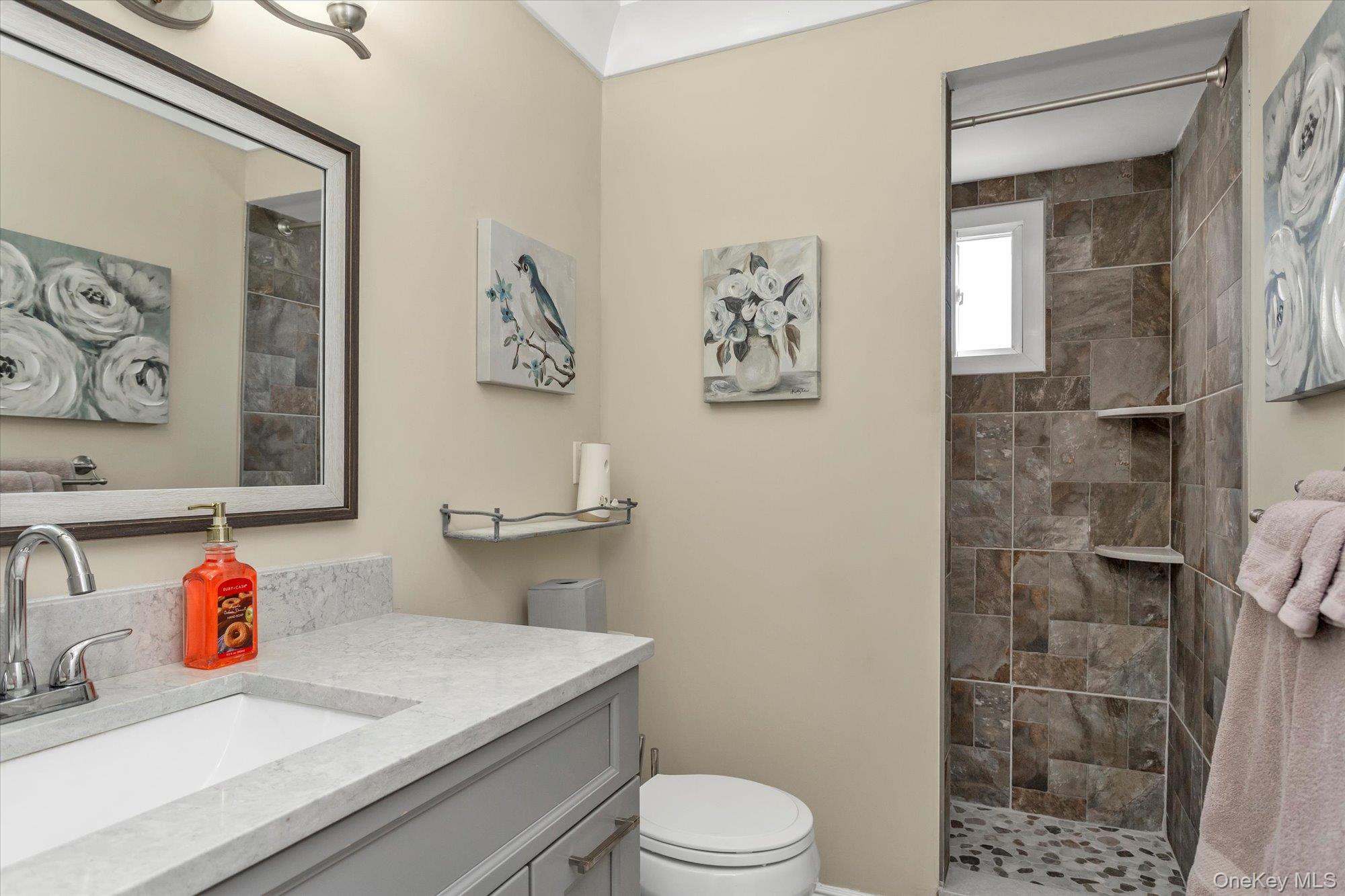 6 Fairview Road W, Massapequa, NY 11758