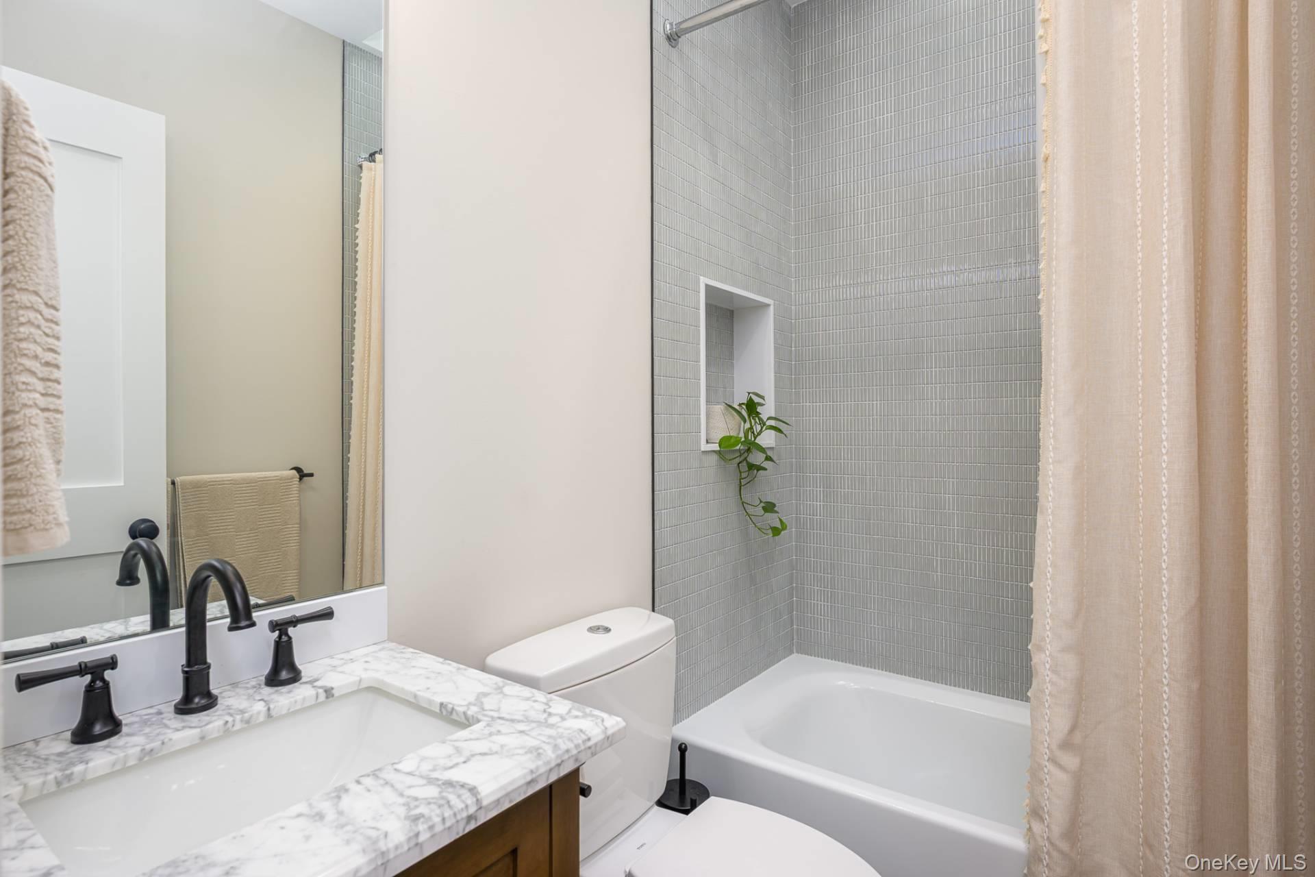 64 Marys Lane, Southampton, NY 11968