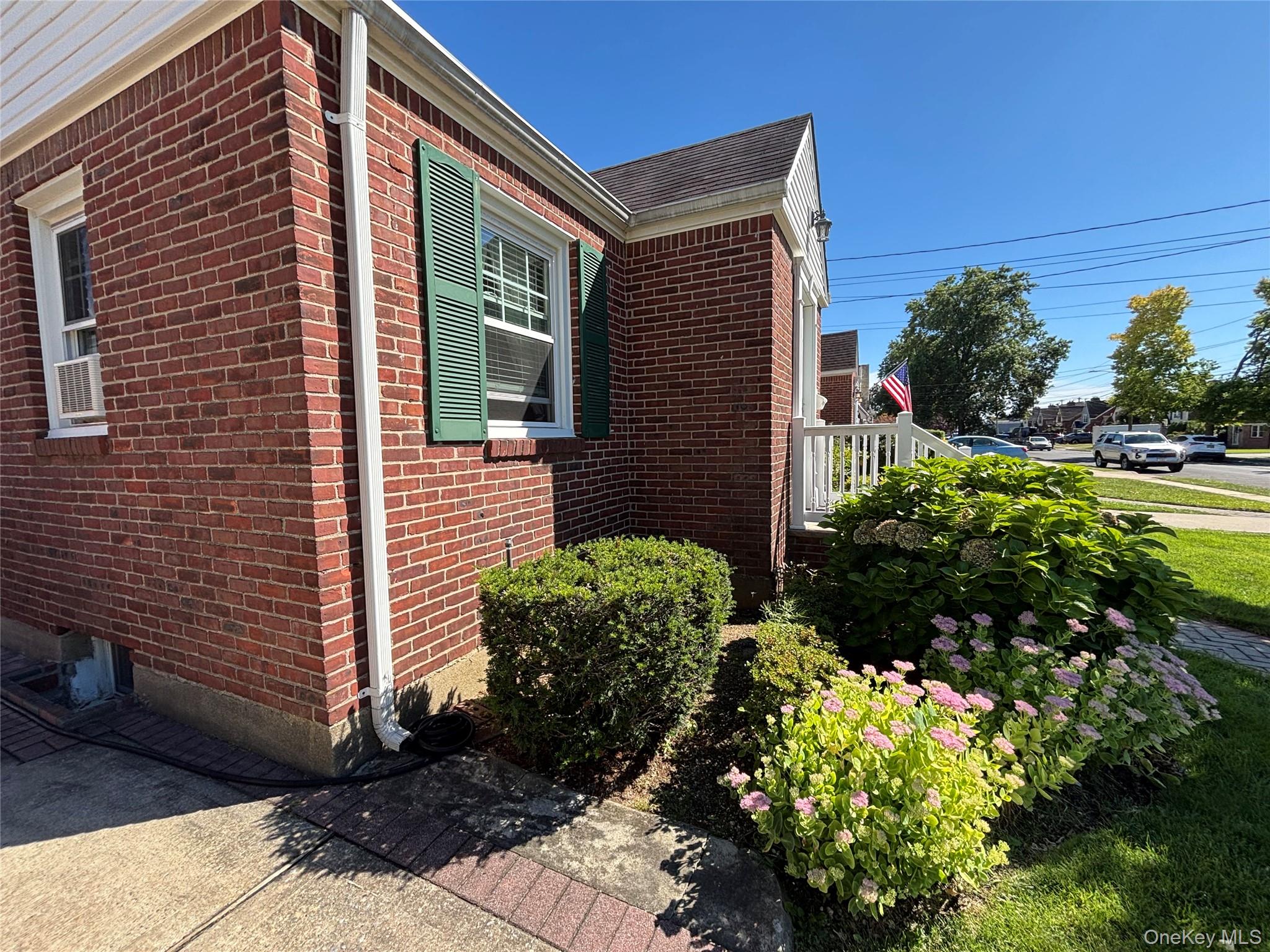 62 Poppy Avenue, Franklin Square, NY 11010