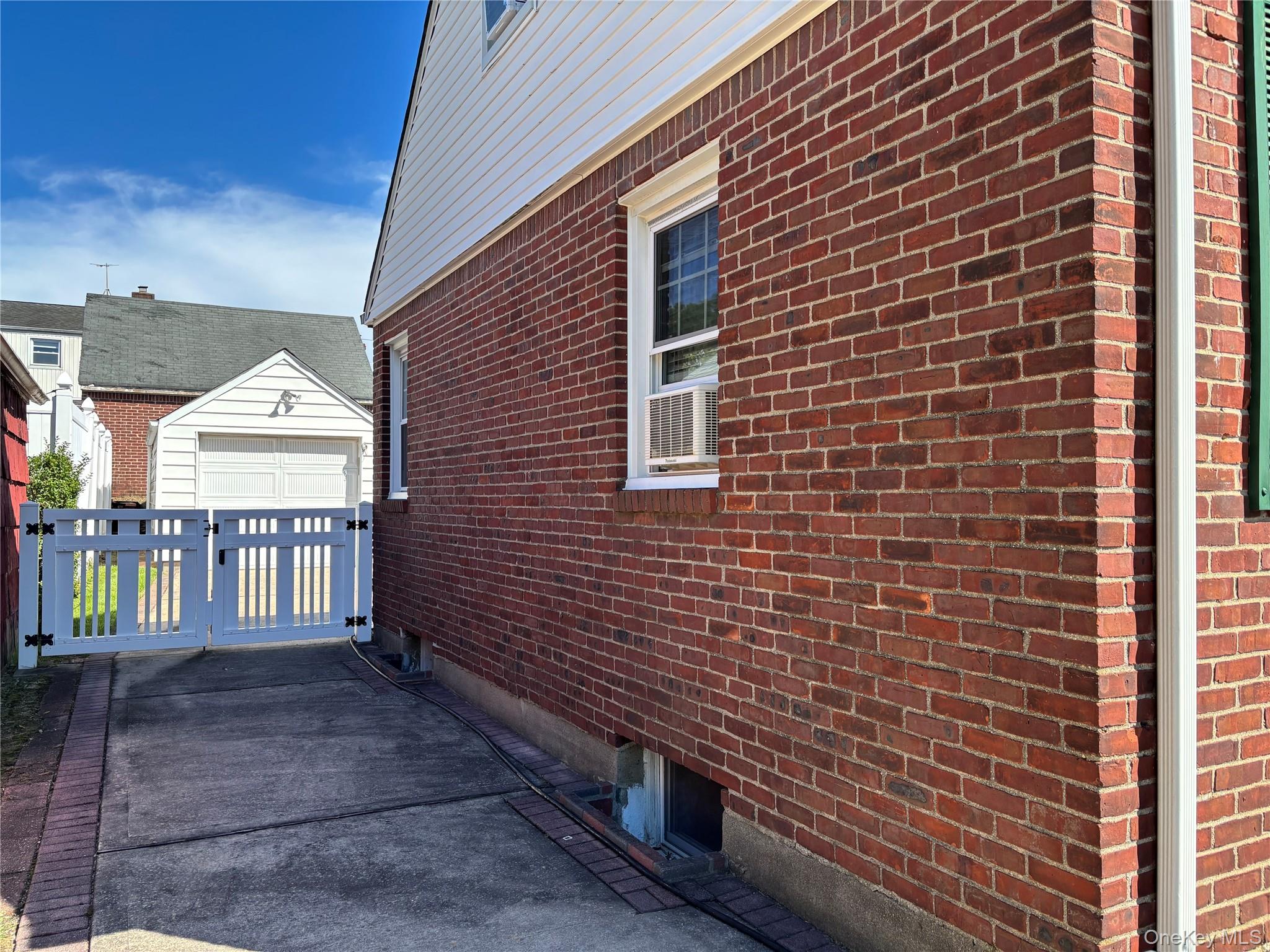 62 Poppy Avenue, Franklin Square, NY 11010