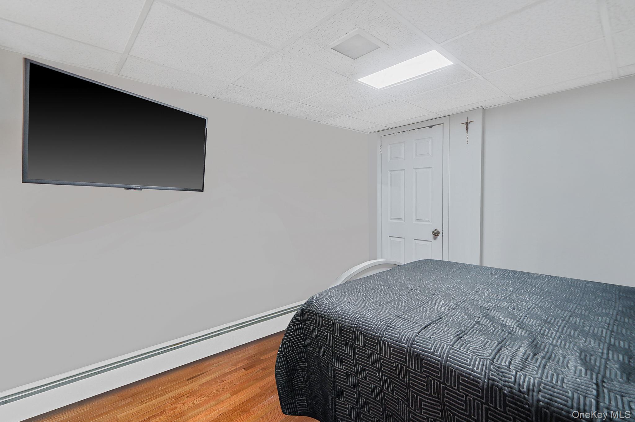 1022 Rosegold Street, Franklin Square, NY 11010