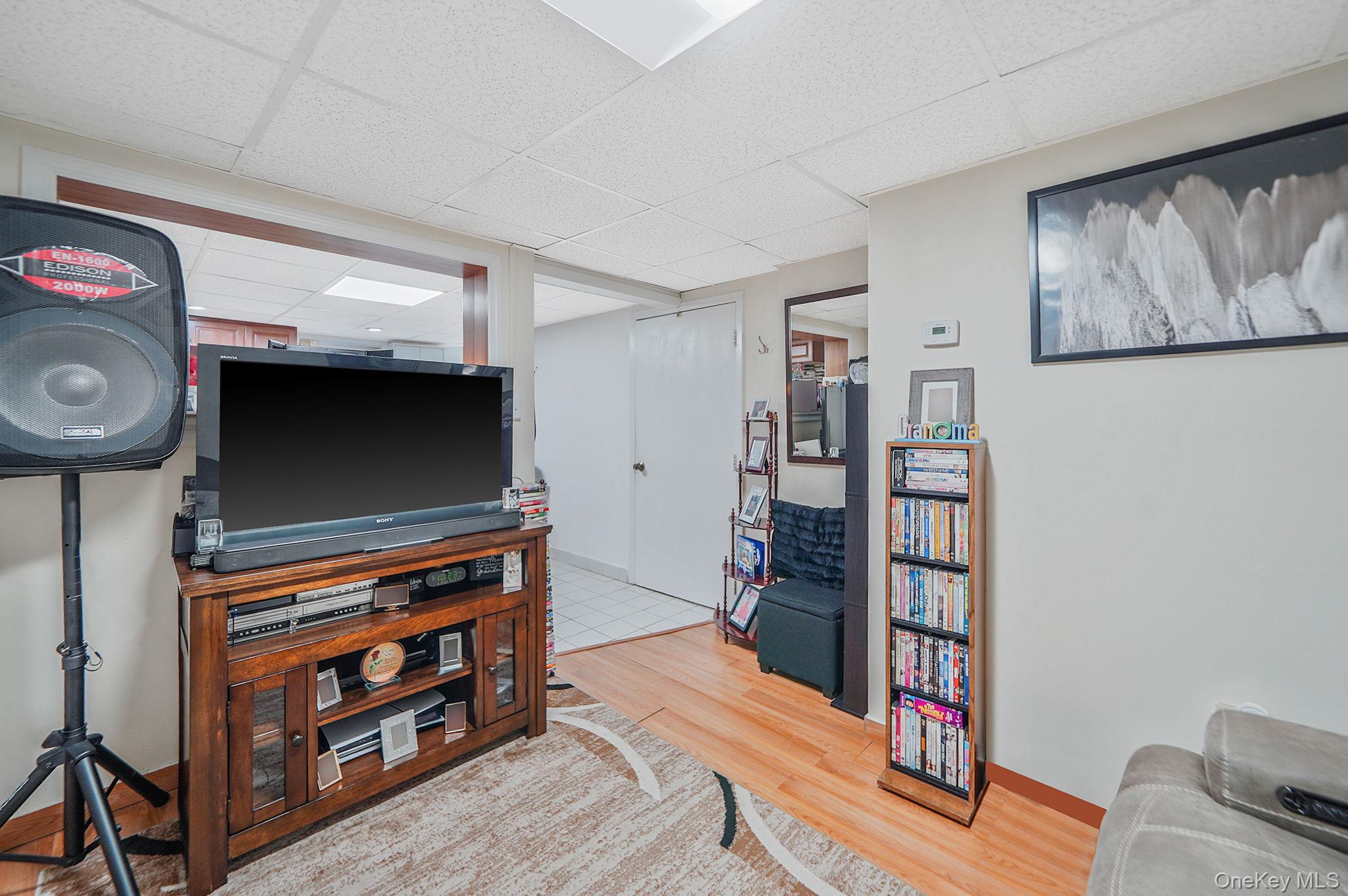 1022 Rosegold Street, Franklin Square, NY 11010