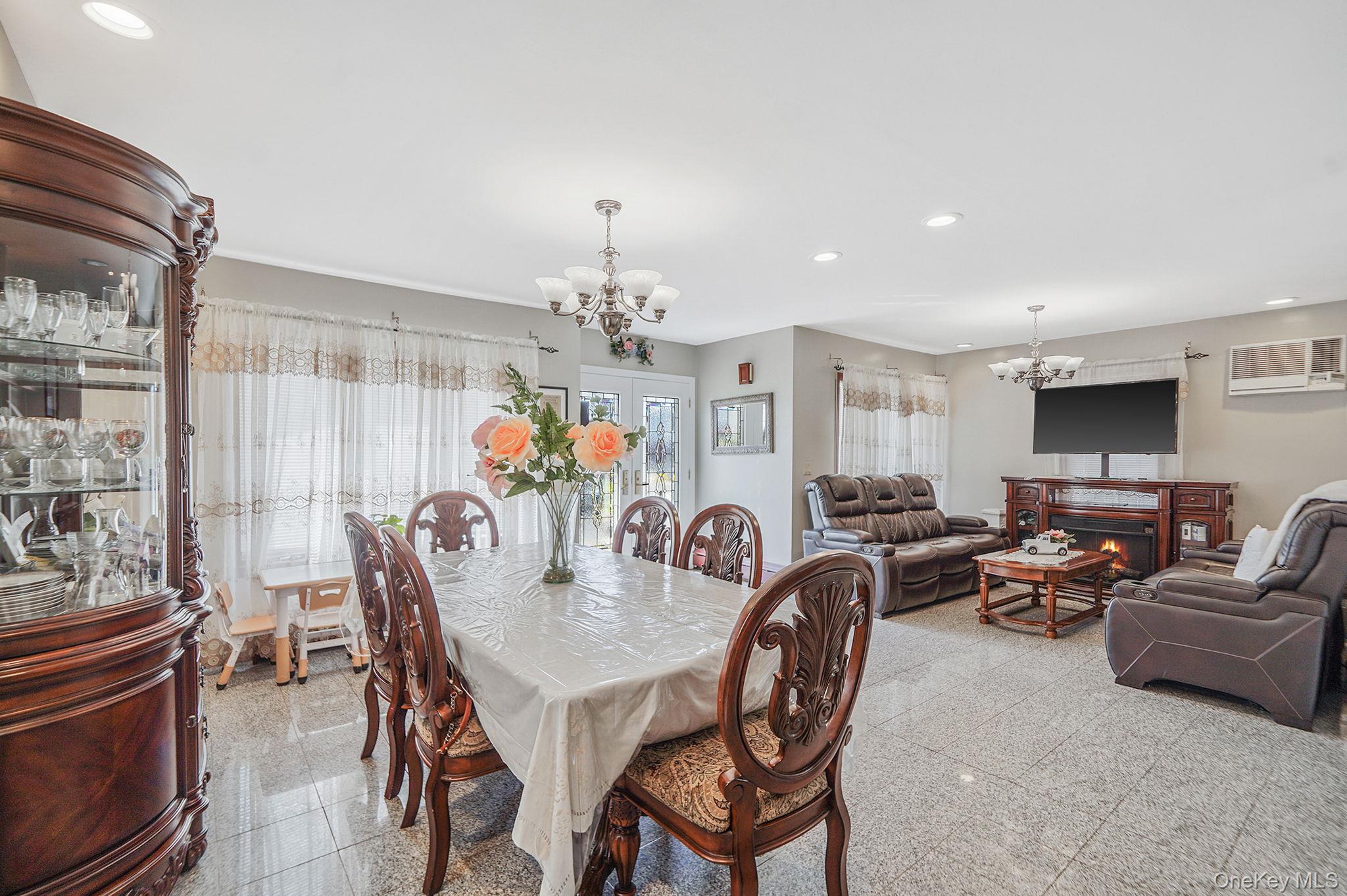 1022 Rosegold Street, Franklin Square, NY 11010