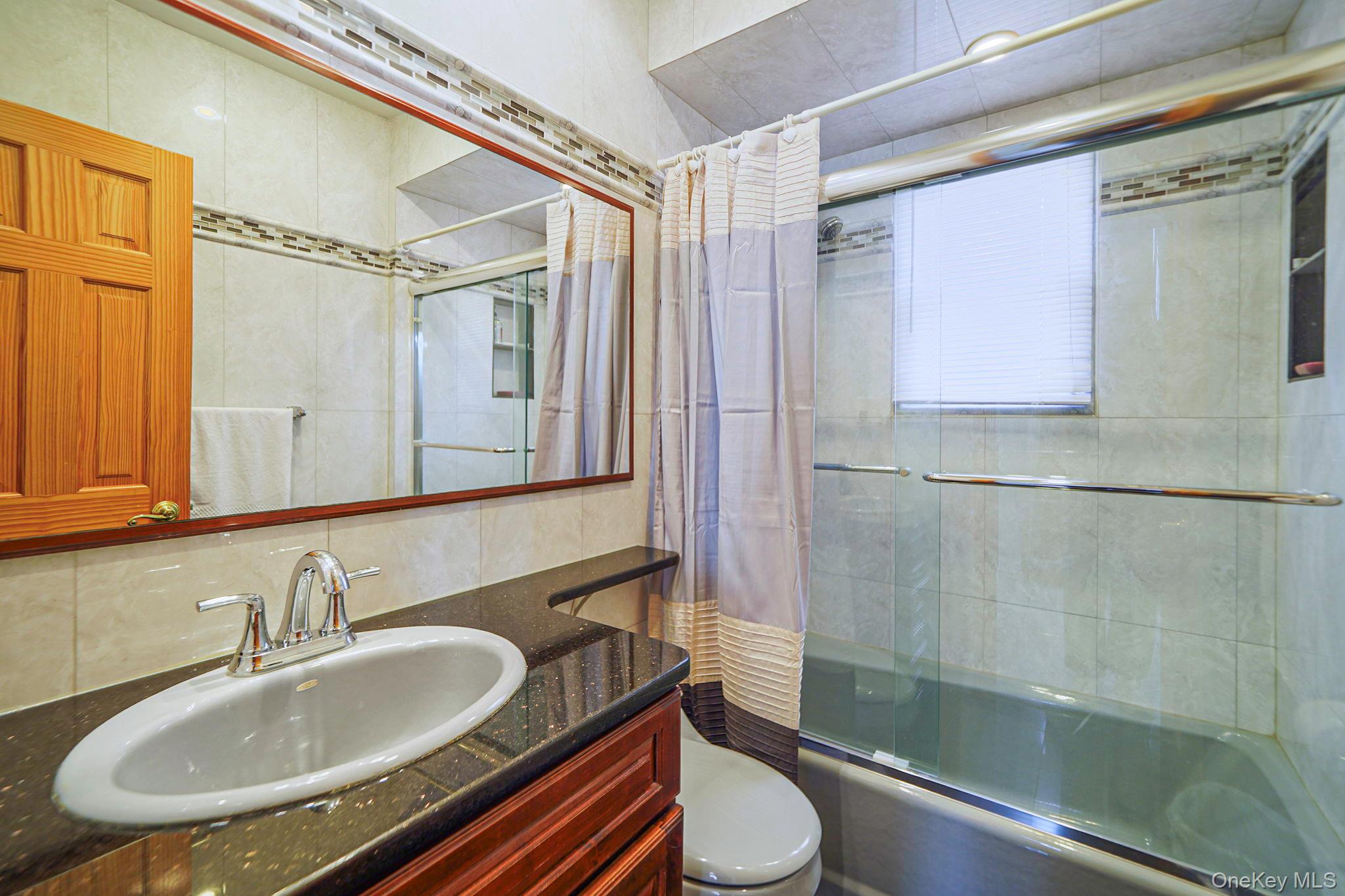 1022 Rosegold Street, Franklin Square, NY 11010