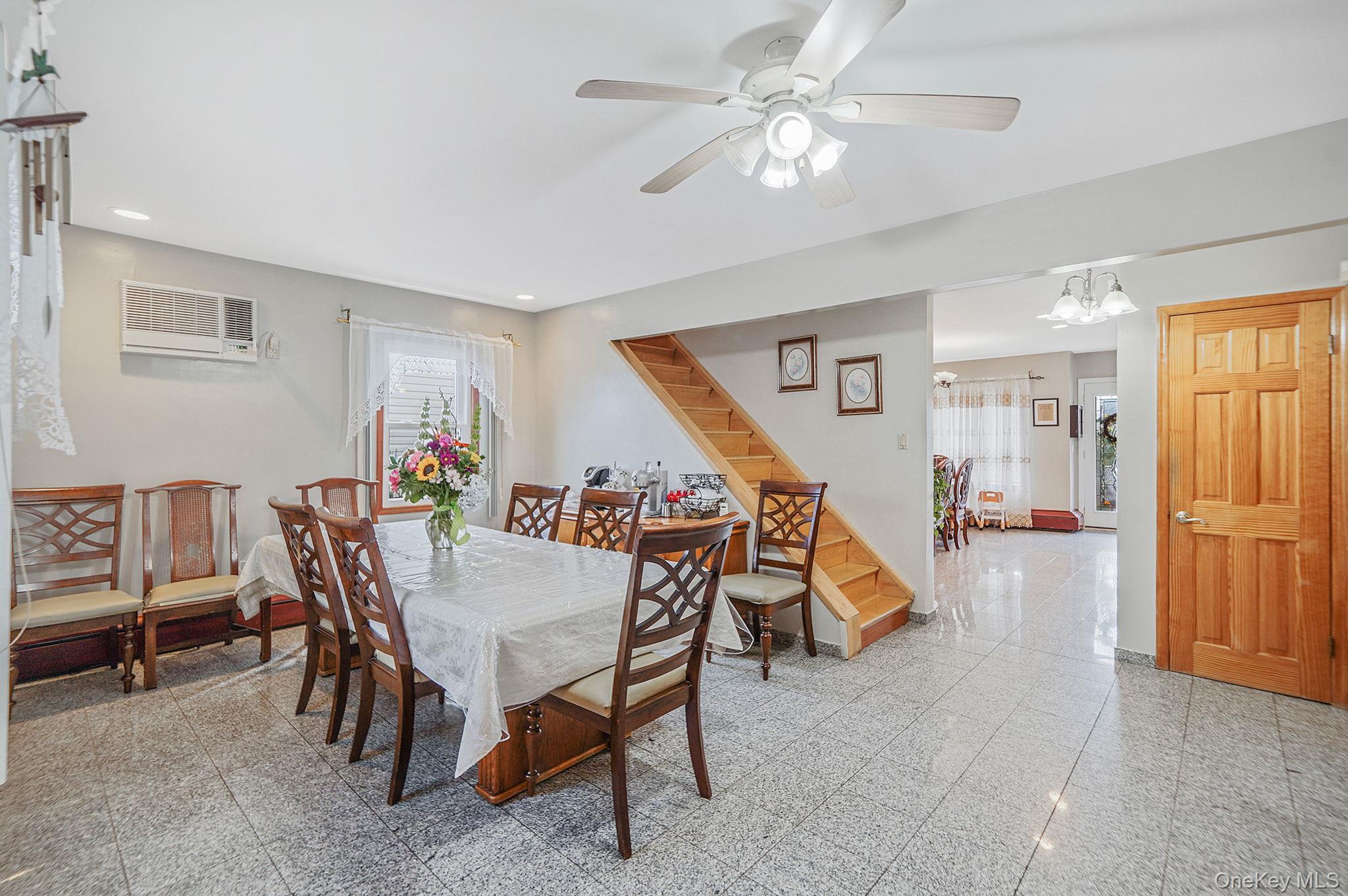 1022 Rosegold Street, Franklin Square, NY 11010