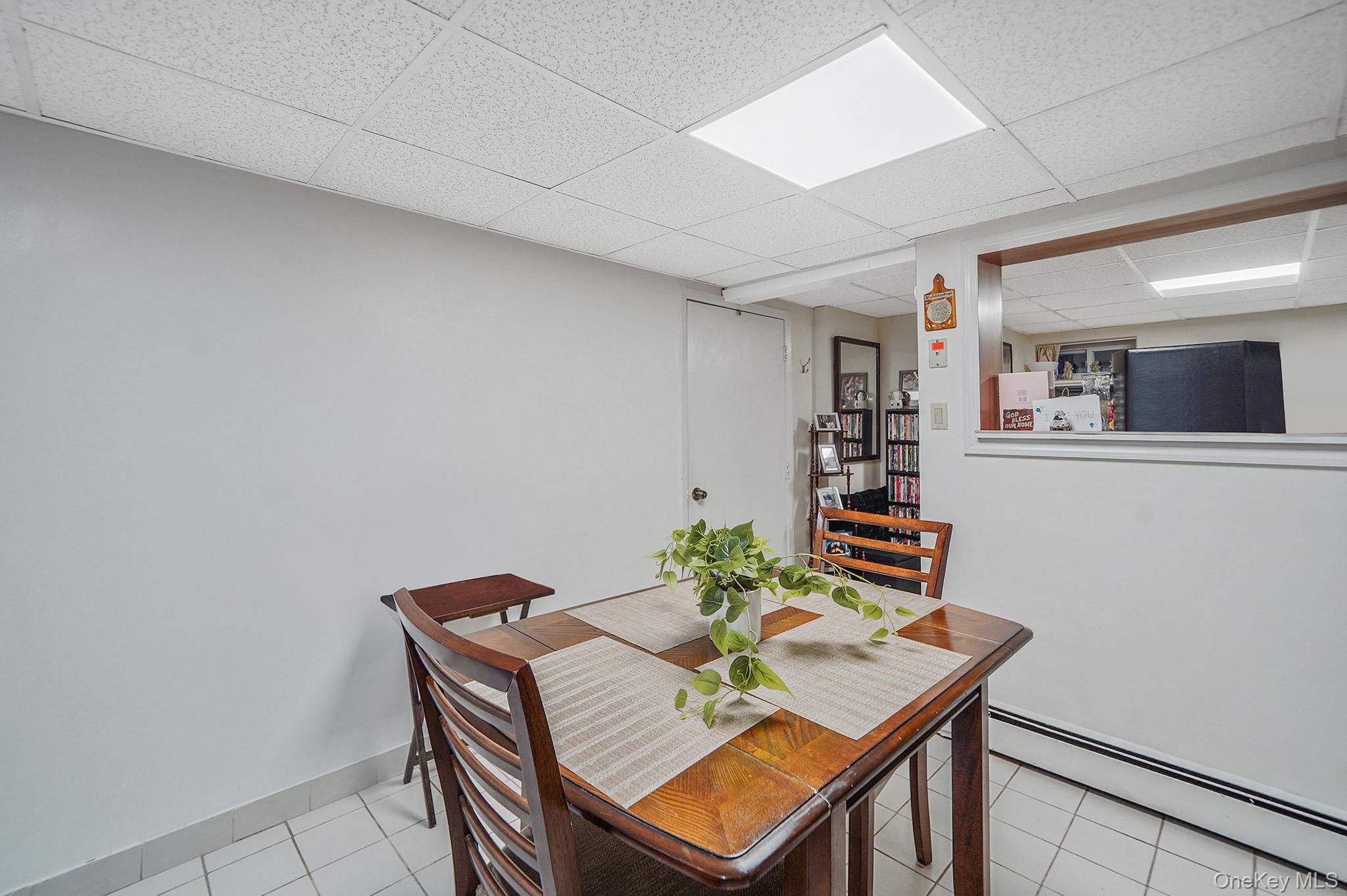 1022 Rosegold Street, Franklin Square, NY 11010