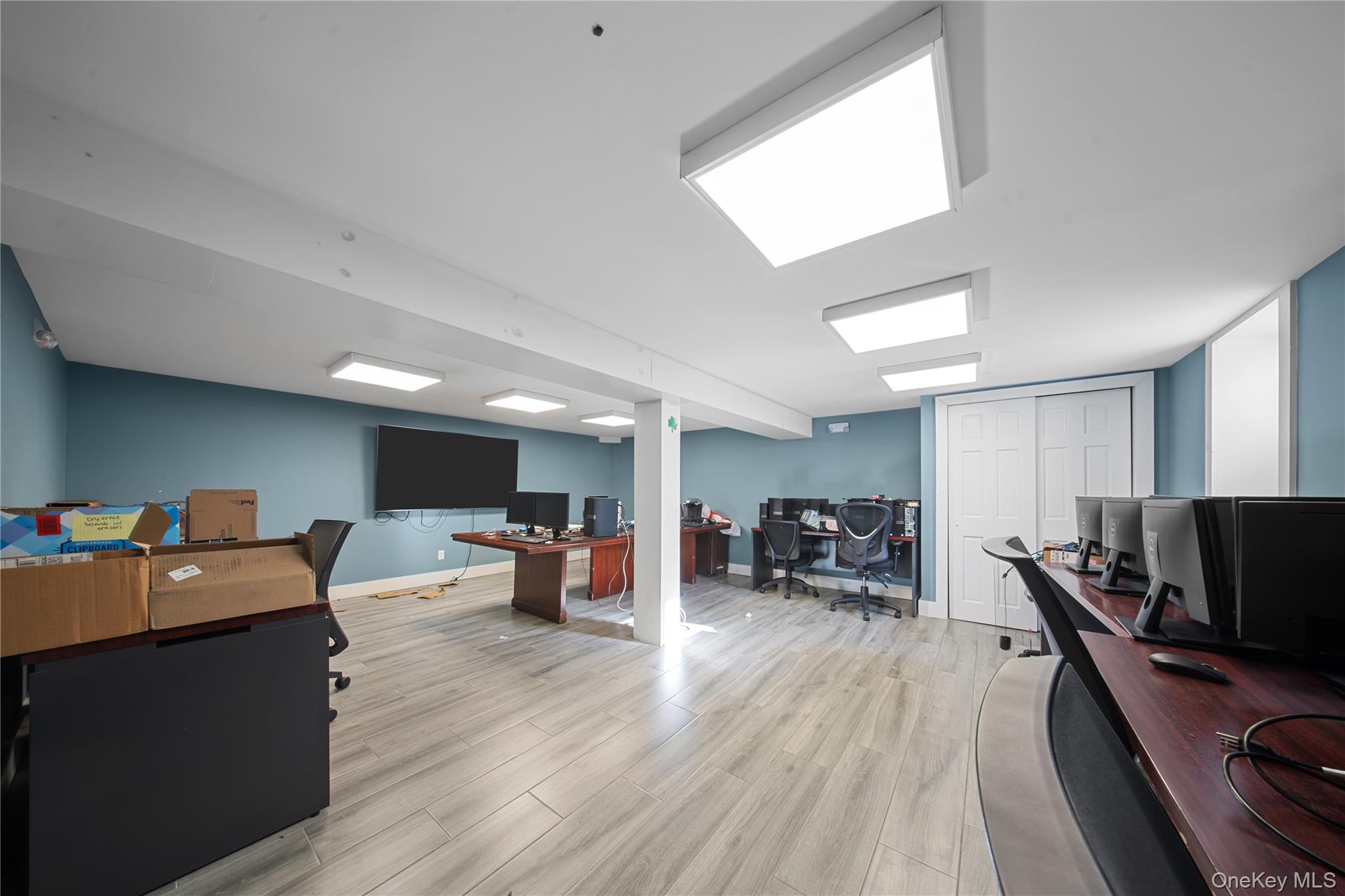 551 North Country Road, Saint James, NY 11780