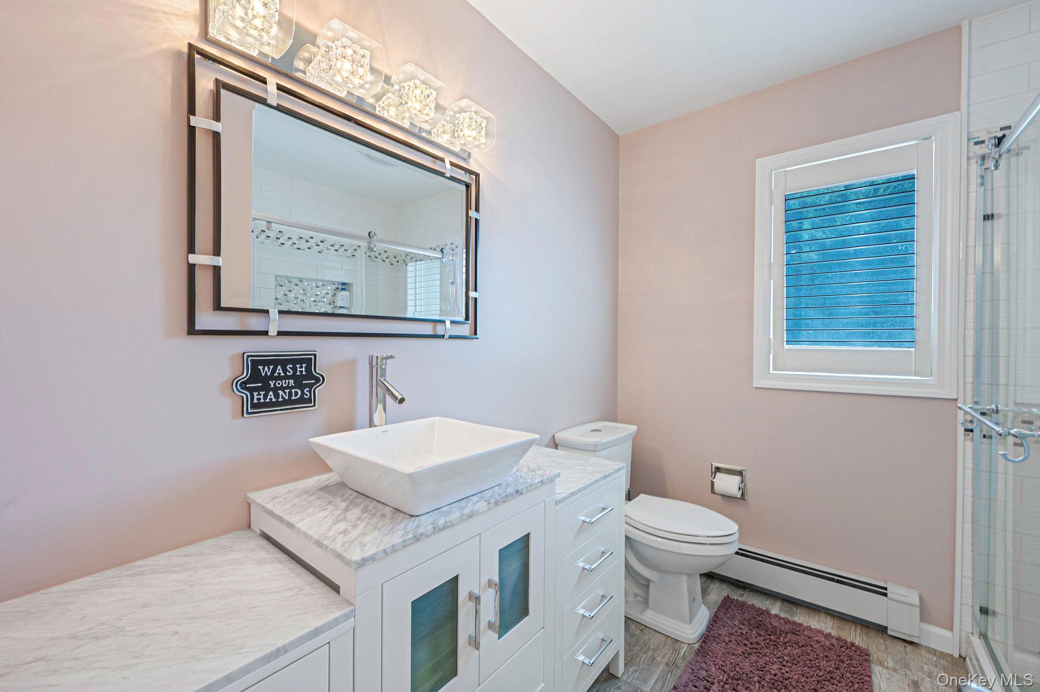 8 Paynes Lane, East Quogue, NY 11942