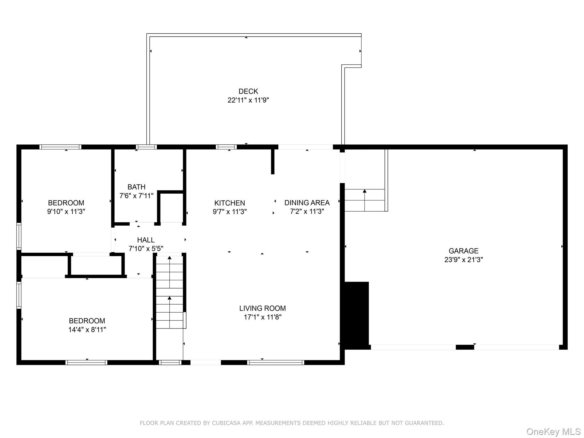 8 Paynes Lane, East Quogue, NY 11942