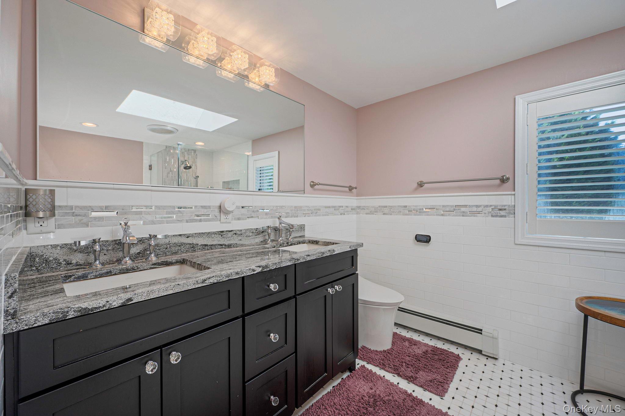 8 Paynes Lane, East Quogue, NY 11942