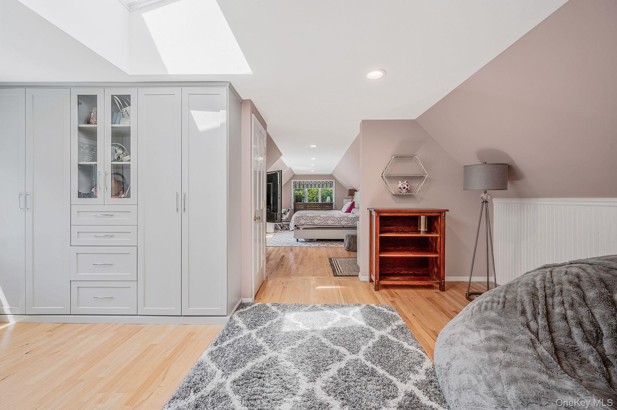 8 Paynes Lane, East Quogue, NY 11942