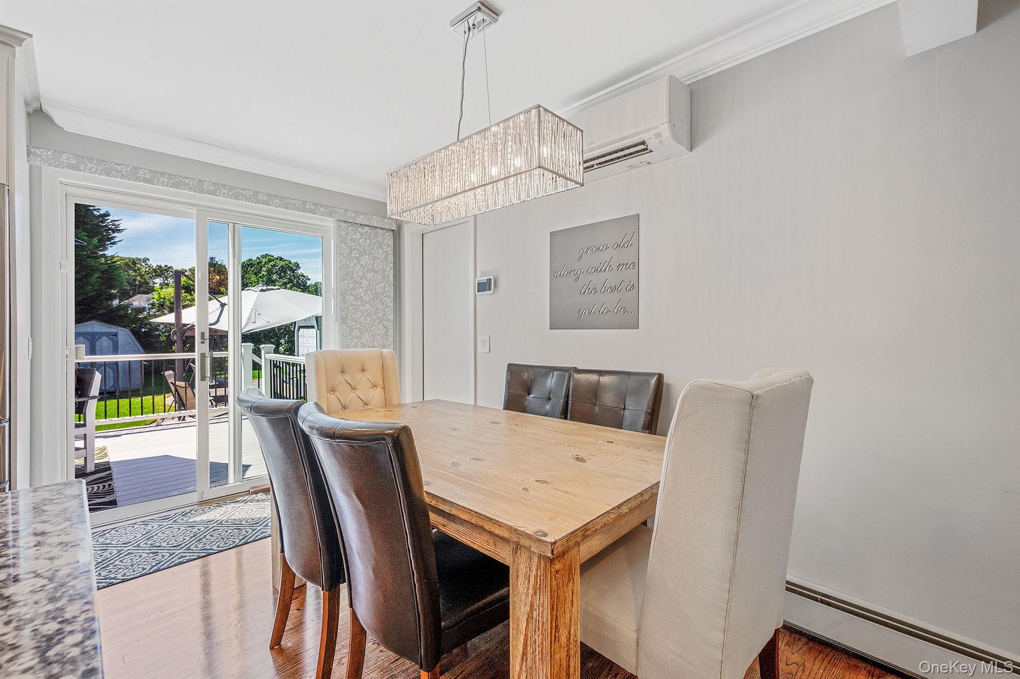 8 Paynes Lane, East Quogue, NY 11942