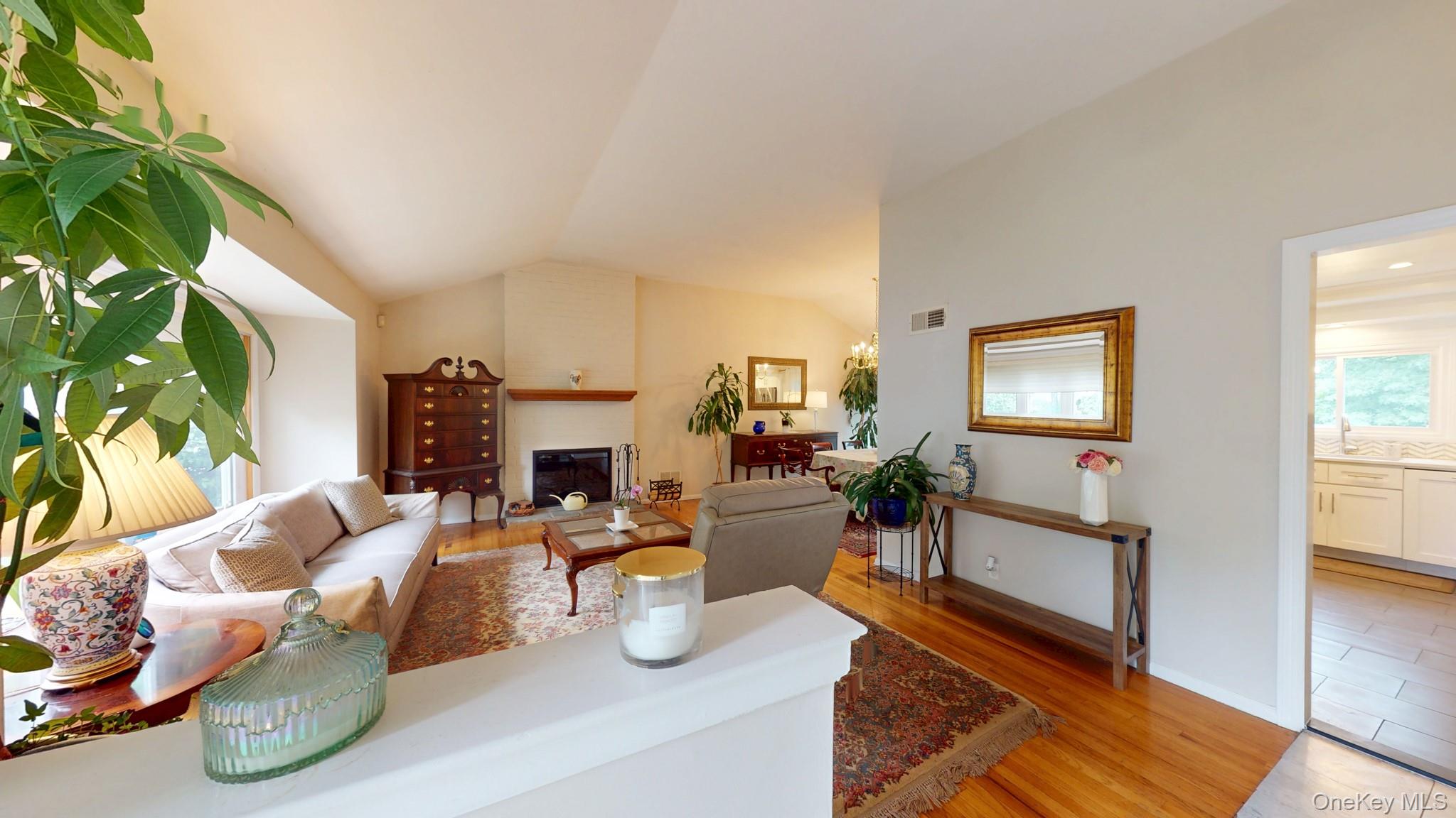 15 Iselin Drive, New Rochelle, NY 10804