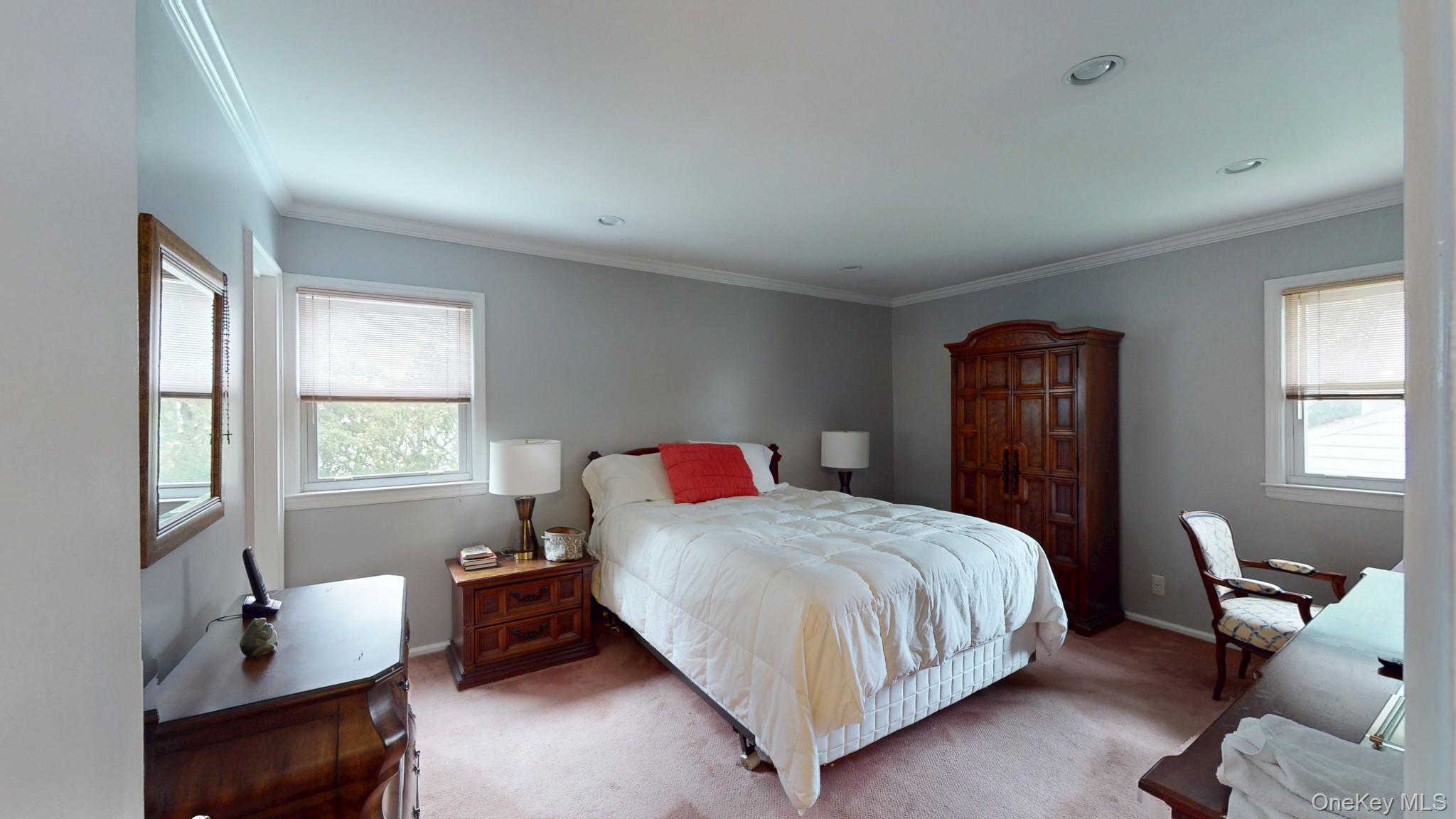 15 Iselin Drive, New Rochelle, NY 10804