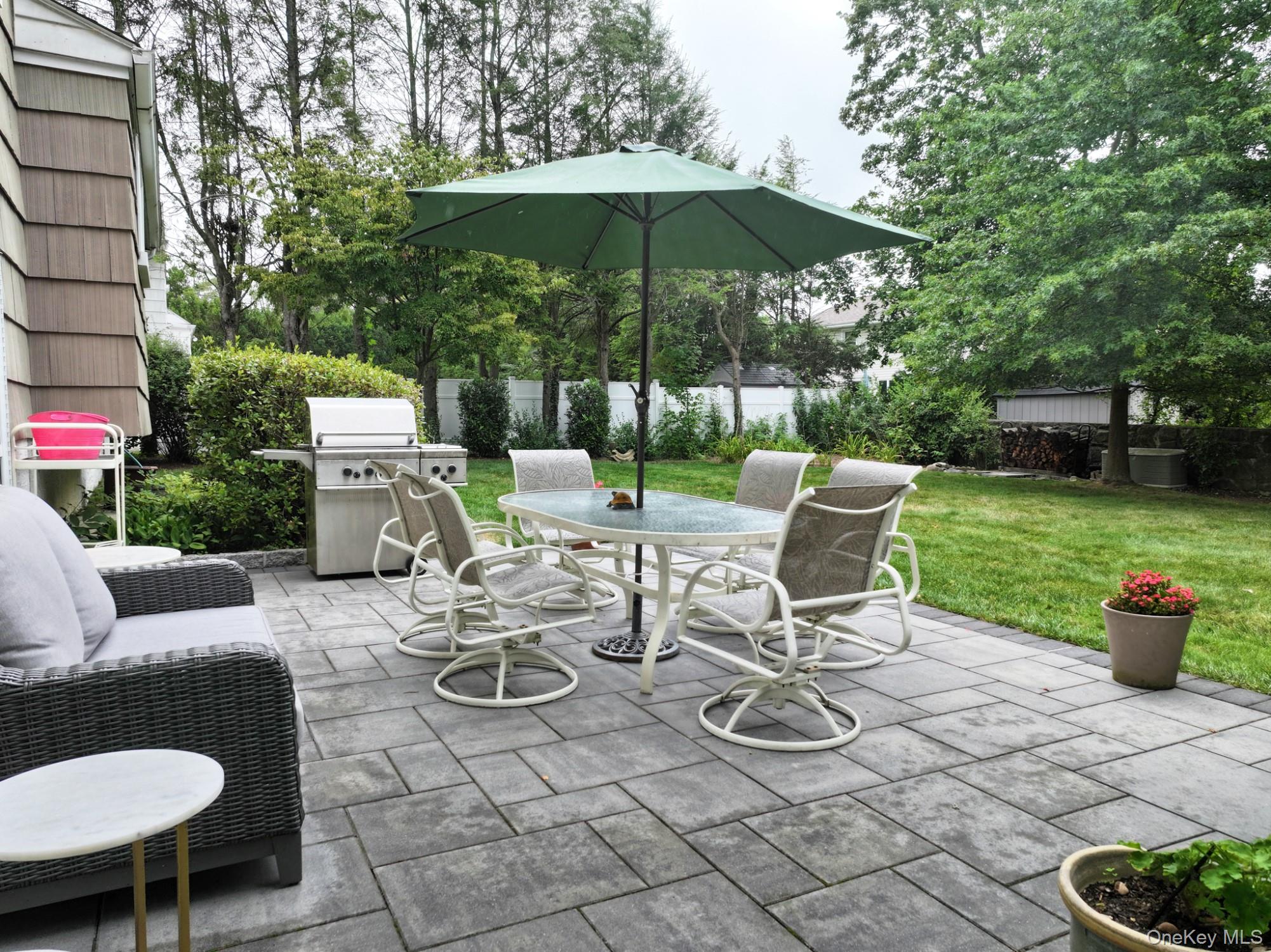 15 Iselin Drive, New Rochelle, NY 10804