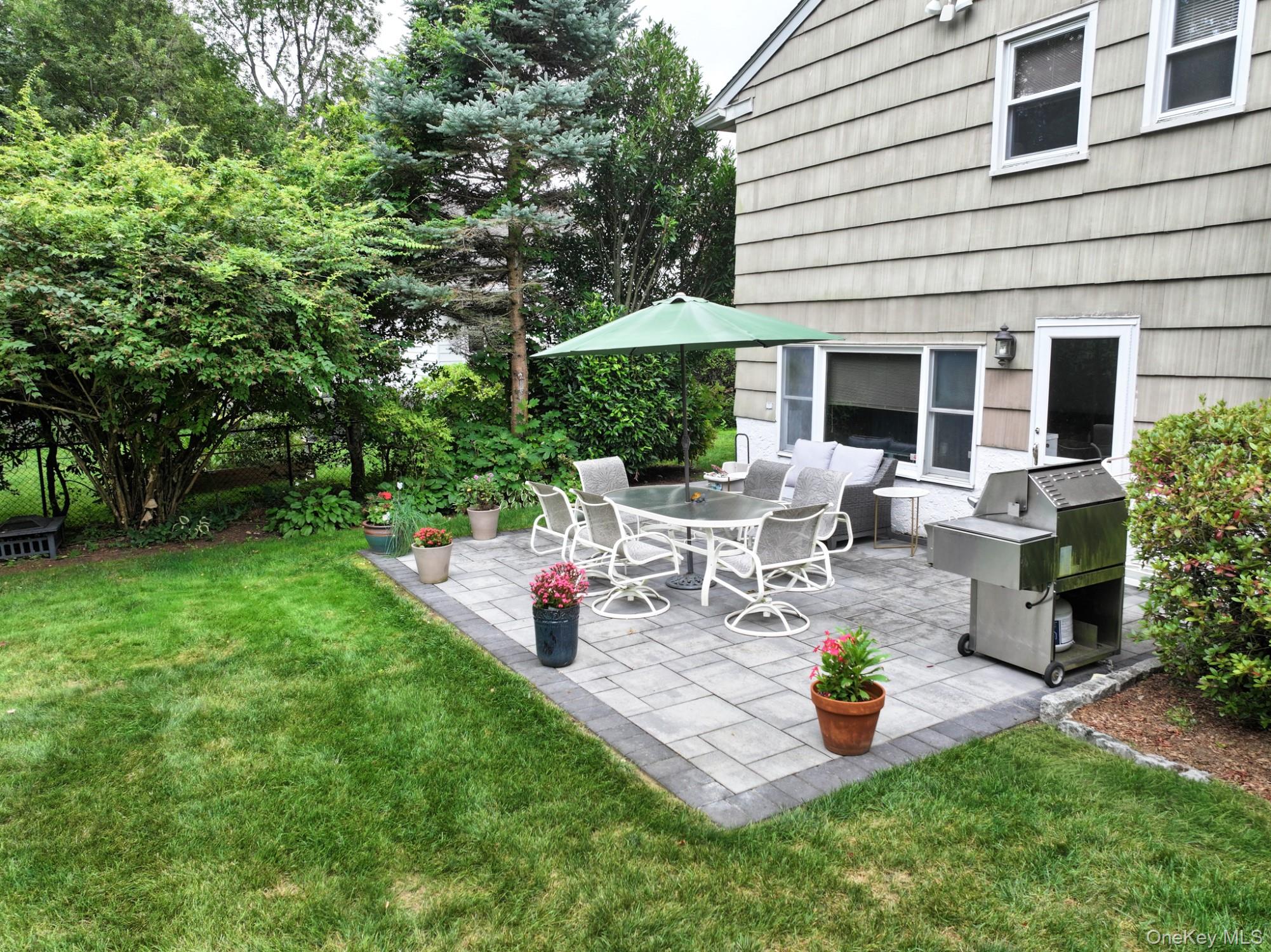 15 Iselin Drive, New Rochelle, NY 10804