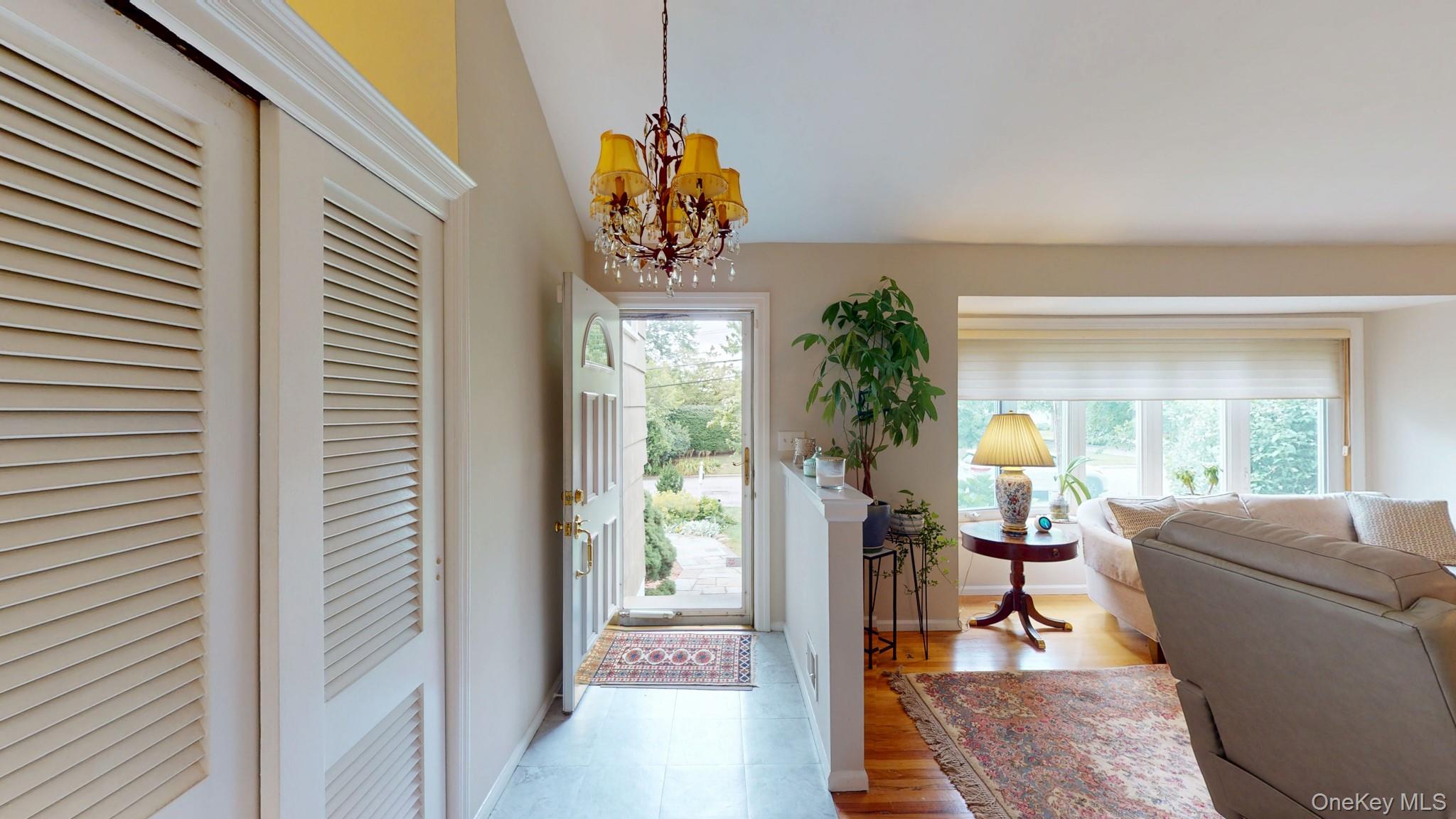 15 Iselin Drive, New Rochelle, NY 10804