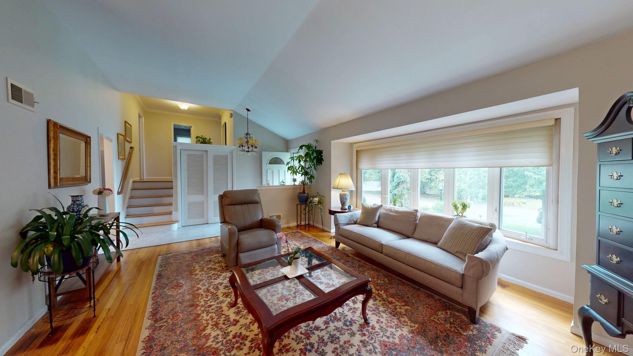 15 Iselin Drive, New Rochelle, NY 10804