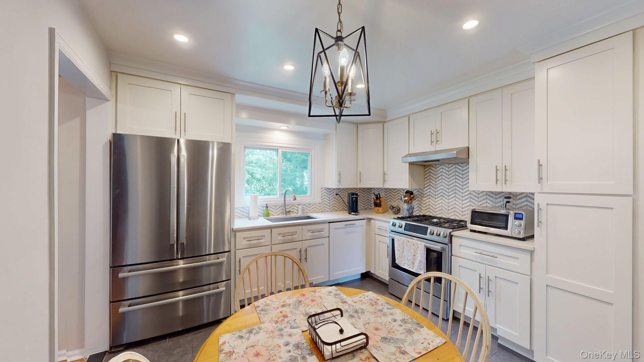 15 Iselin Drive, New Rochelle, NY 10804