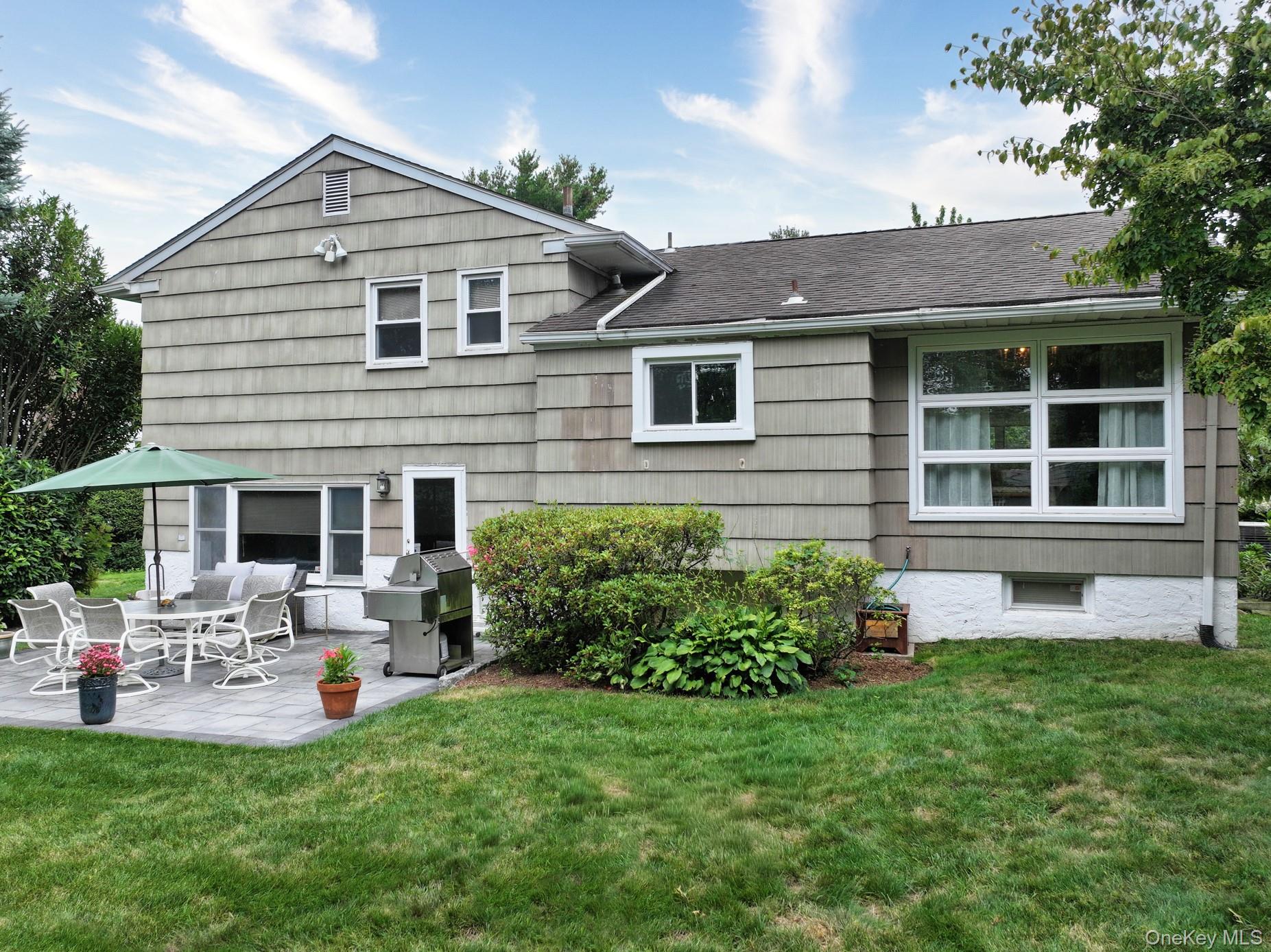 15 Iselin Drive, New Rochelle, NY 10804